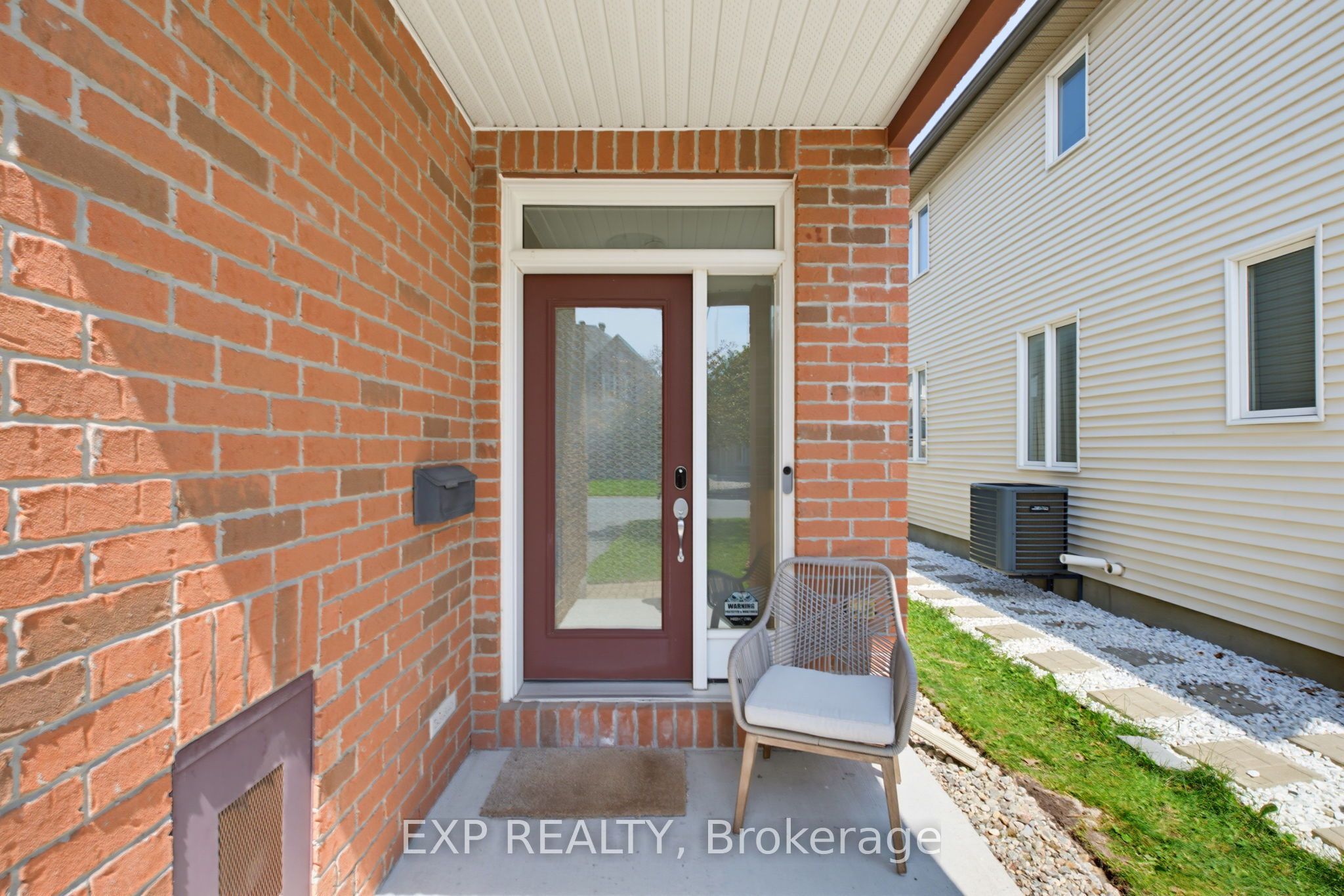 176 Manorwood Crescent, Blossom Park - Airport and Area, ON K1T 3T8 photo 5