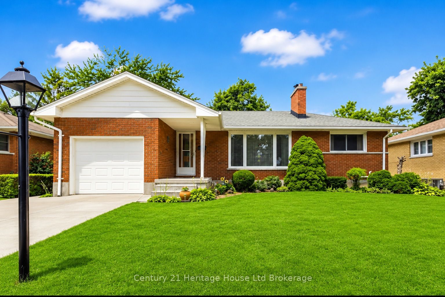 26 Deveron Crescent, London South, ON N5Z 4B1