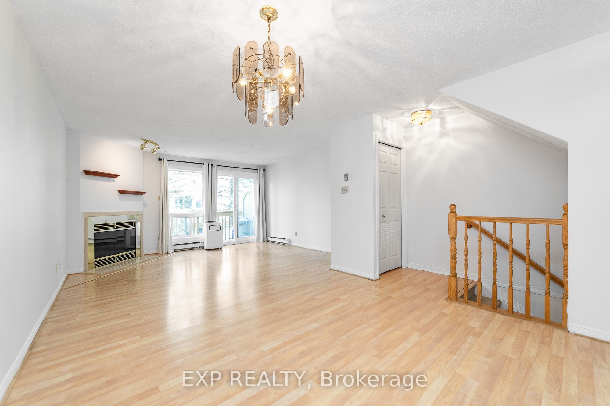 324 Briston Private, Hunt Club - South Keys and Area, ON K1G 5R2 photo 4