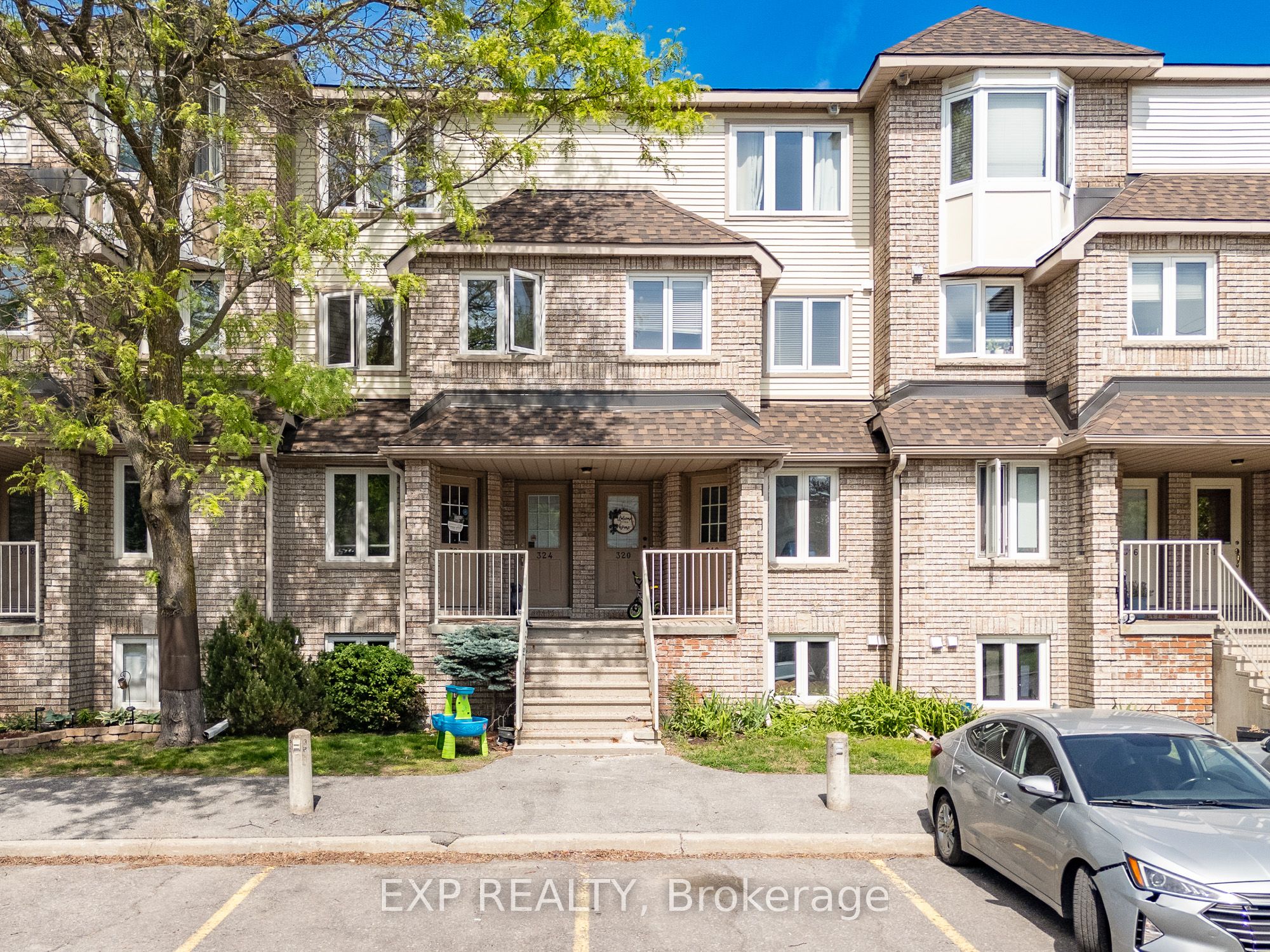 324 Briston Private, Hunt Club - South Keys and Area, ON K1G 5R2 photo 3