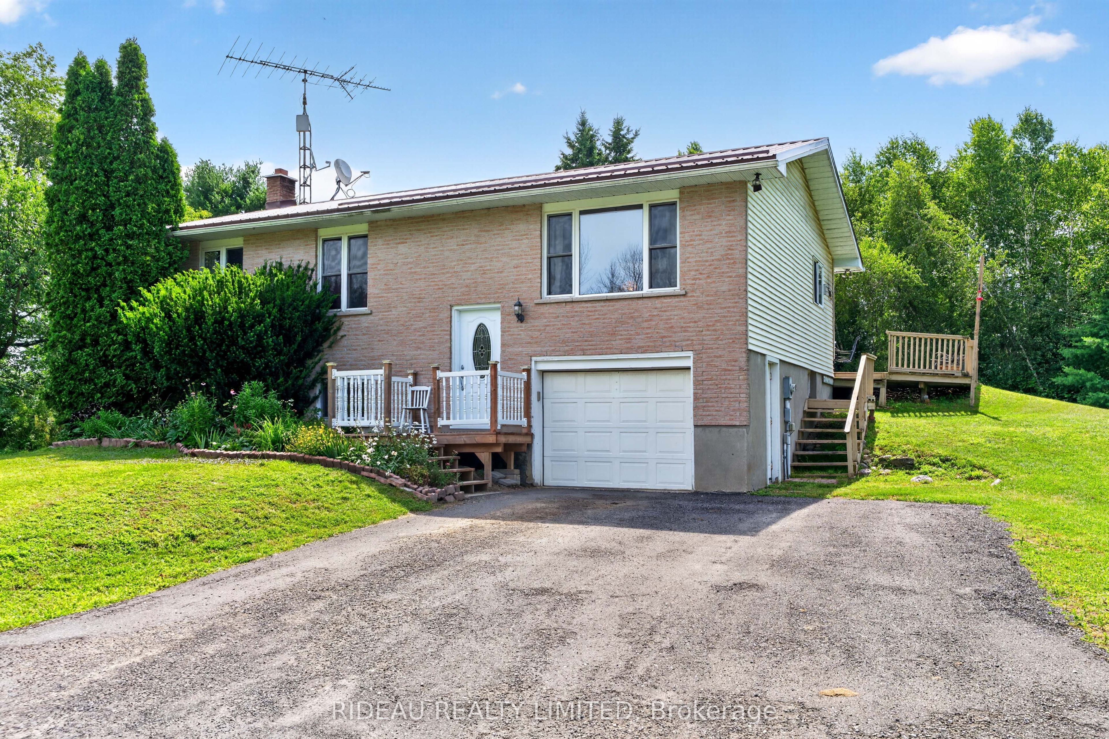 93 Mallens Road, Rideau Lakes, ON K0G 1E0 photo 3