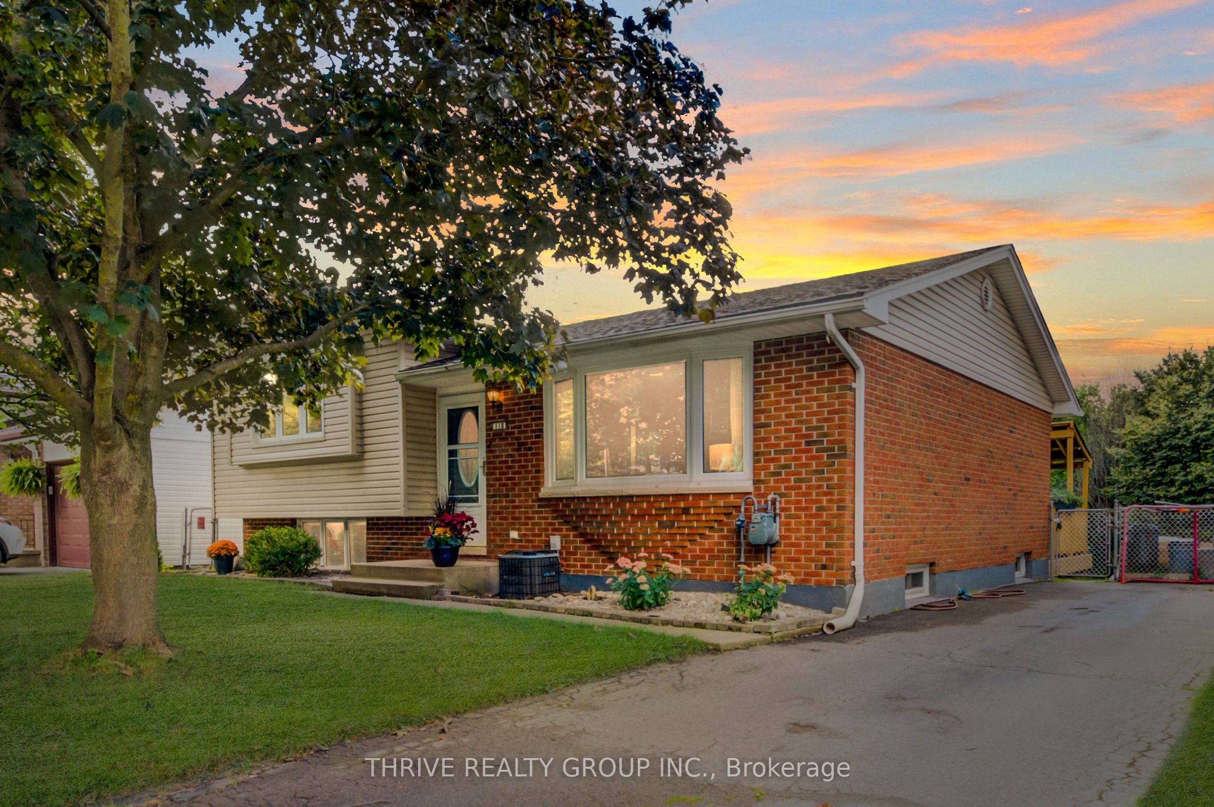 118 Sandalwood Crescent, London North, ON N6G 2Z7
