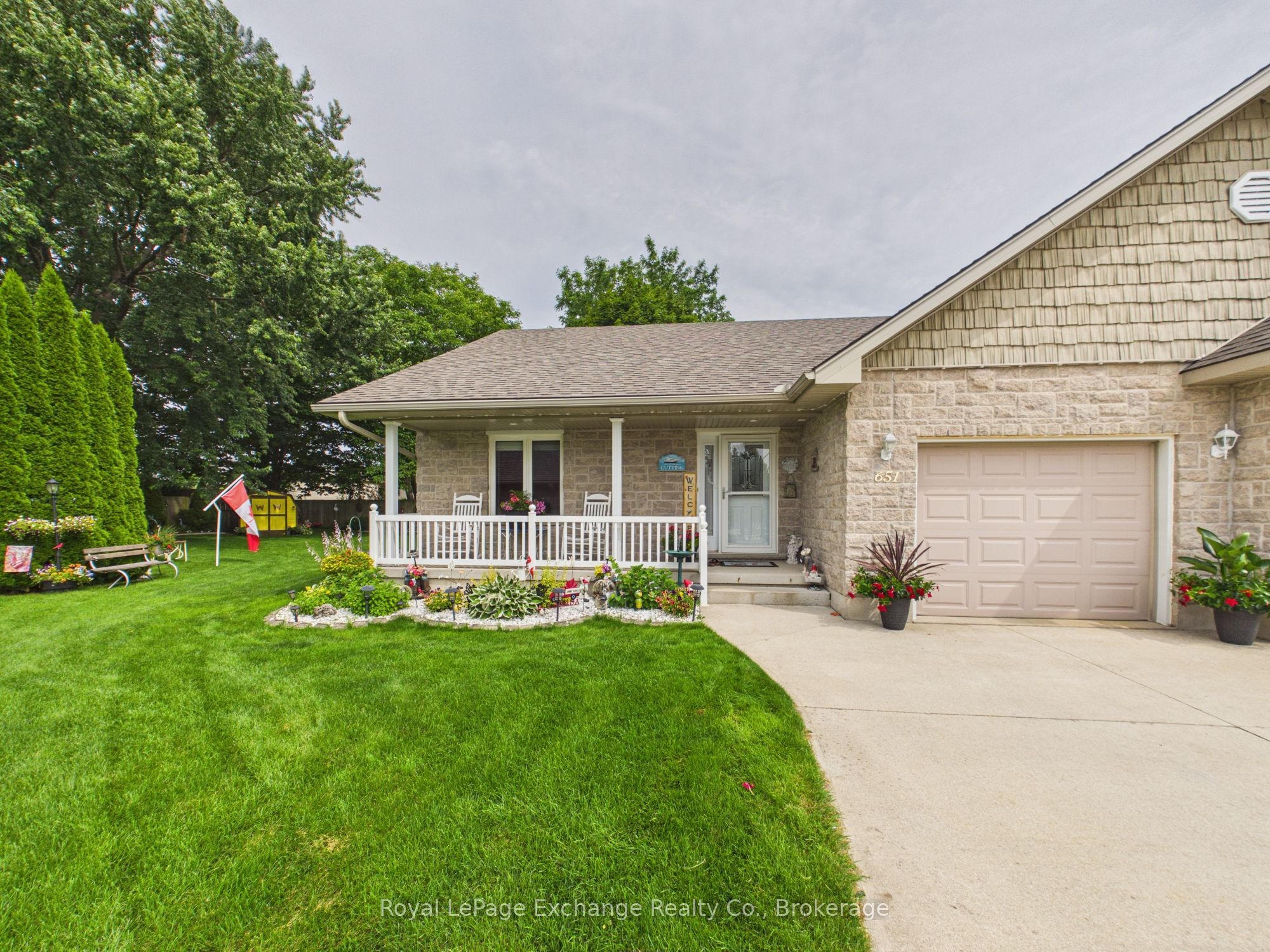 651 Pipers Court, Kincardine, ON N2Z 0A1 photo 2
