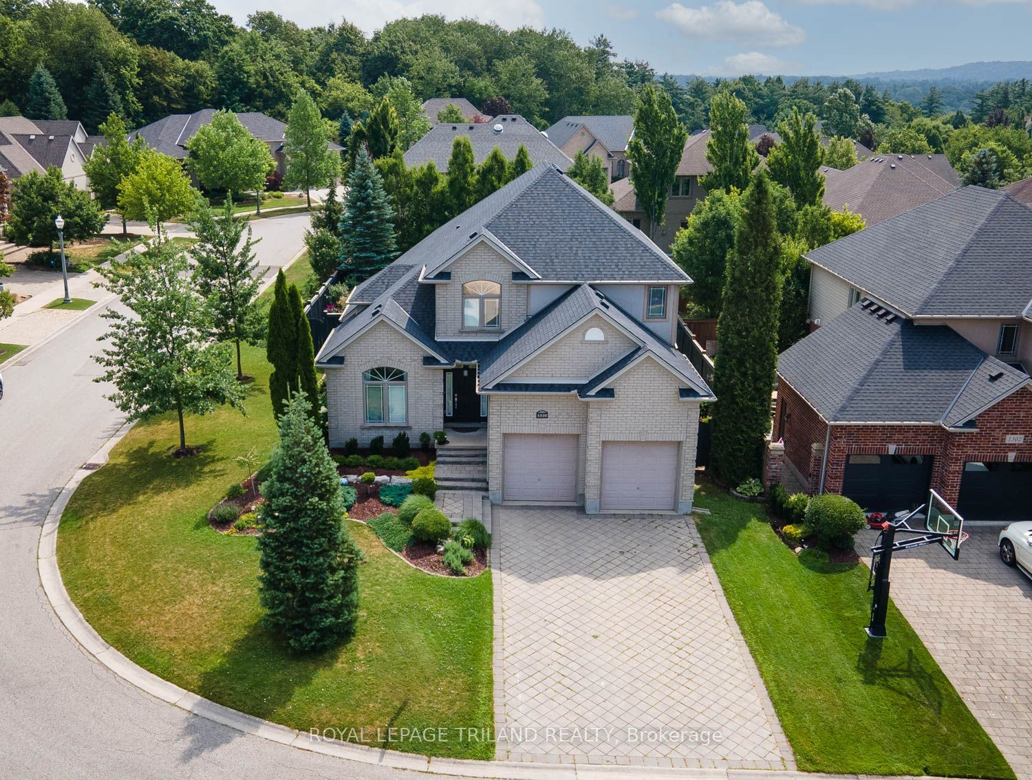 1310 Shore Road, London South, ON N6K 4Z8