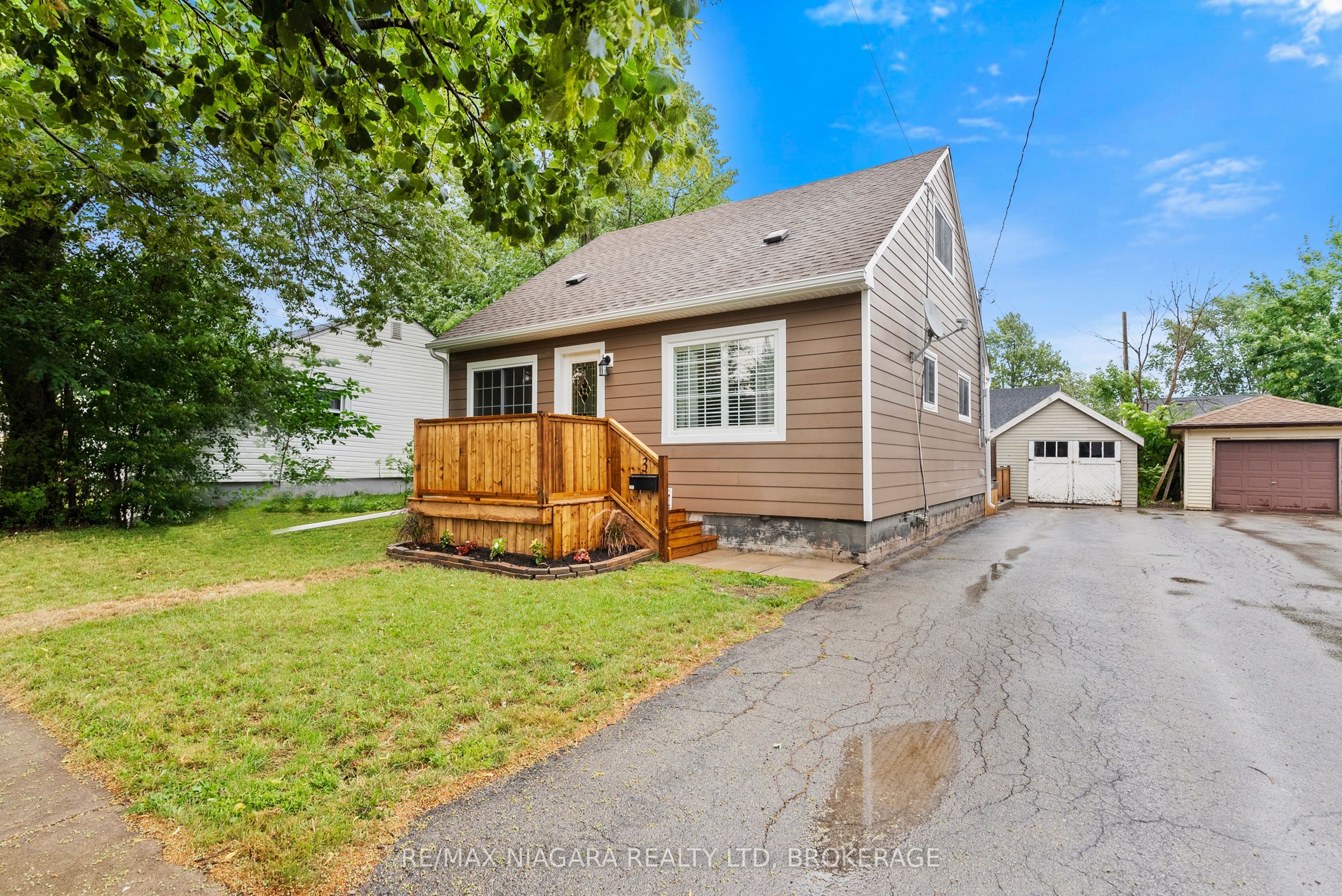 3 Osborne Street, Fort Erie, ON L2A 3X8