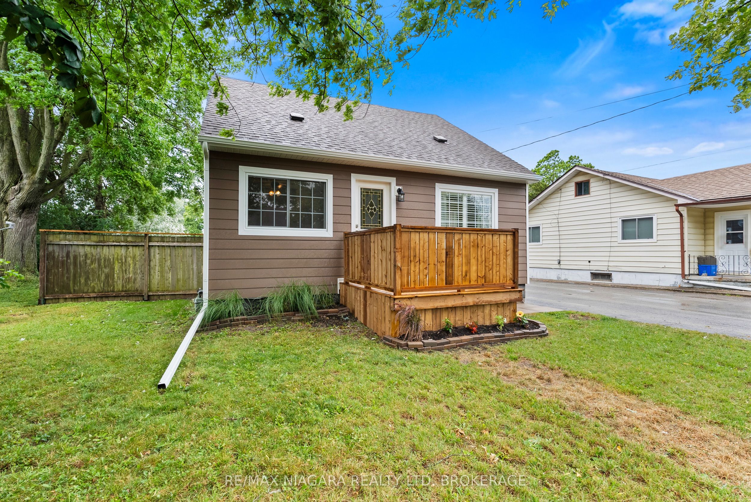 3 Osborne Street, Fort Erie, ON L2A 3X8 photo 3