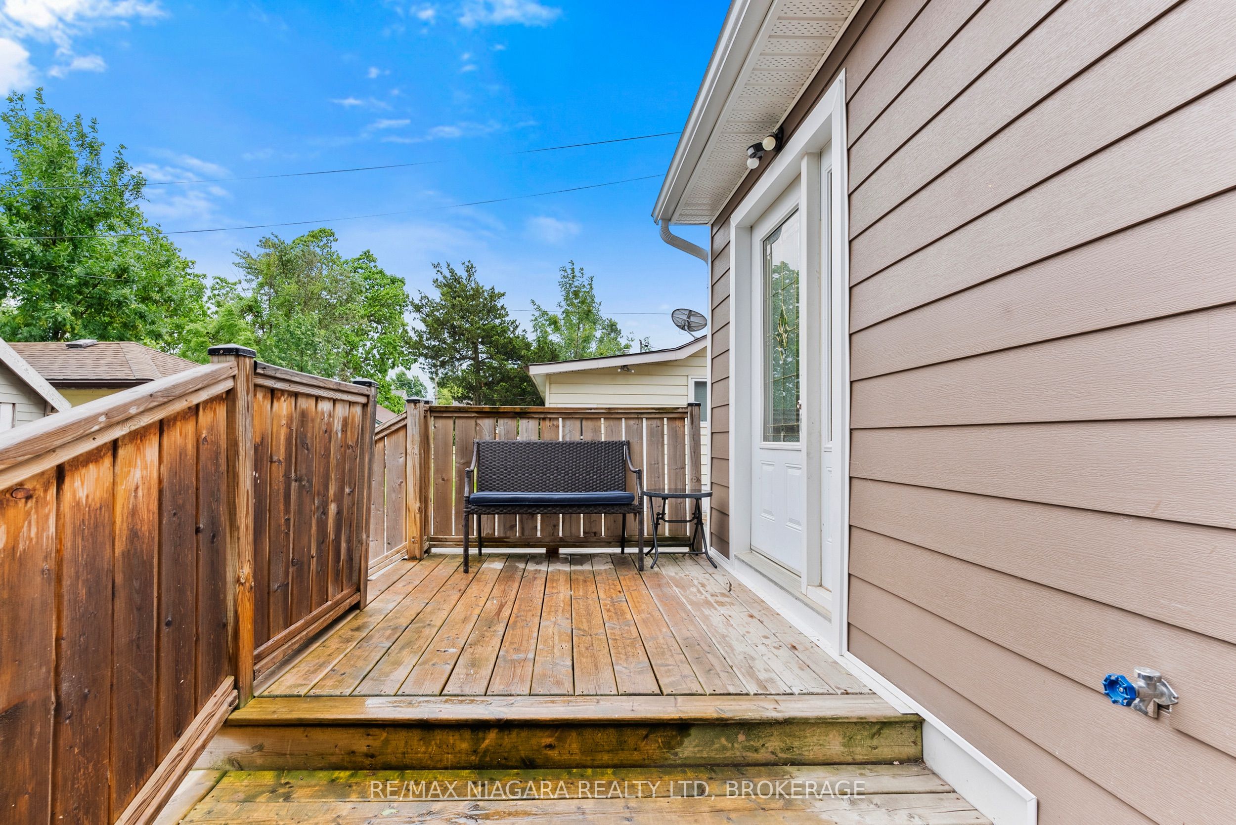 3 Osborne Street, Fort Erie, ON L2A 3X8 photo 5