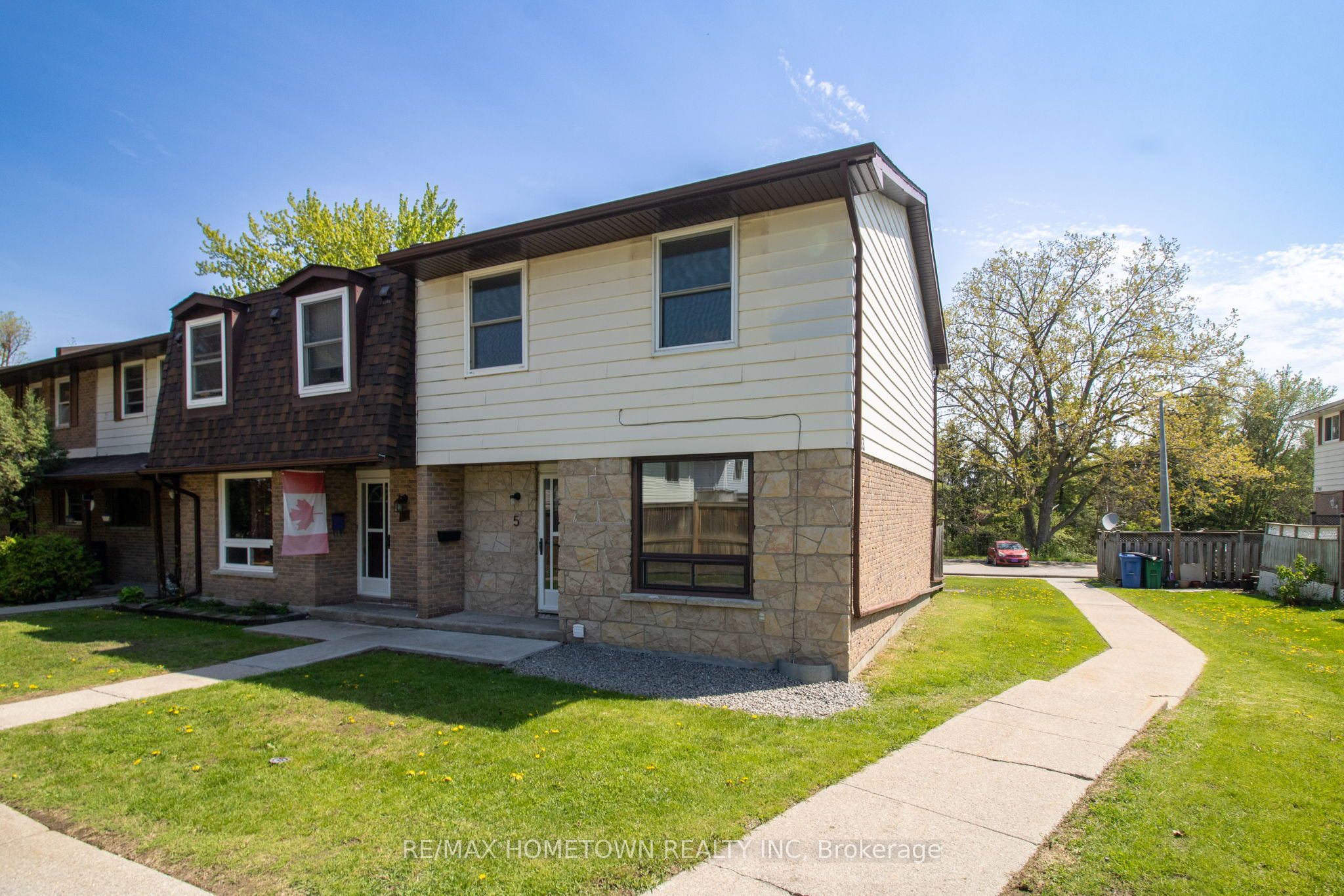 1293 Vista Drive 5, Brockville, ON K6V 6G2 photo 2