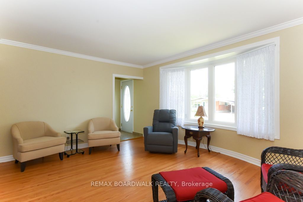 1392 Chartrand Avenue, Orleans - Cumberland and Area, ON K1E 1H8 photo 5