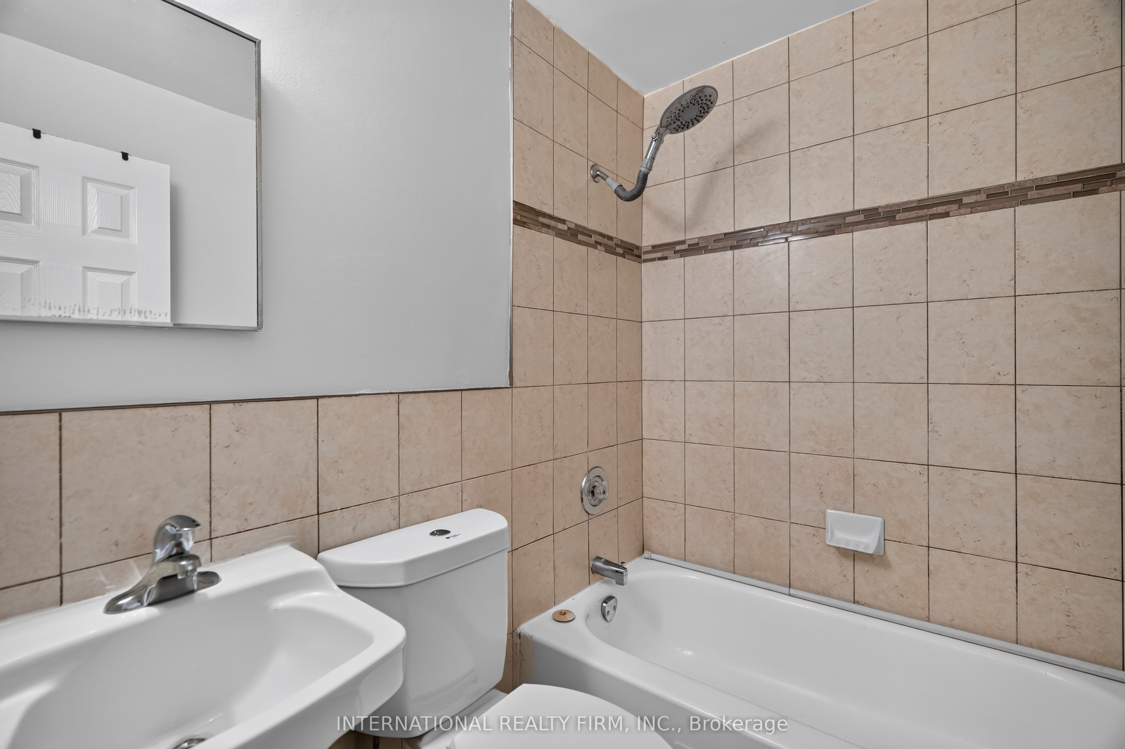 93 High Street 202, London South, ON N6C 4J8 photo 5