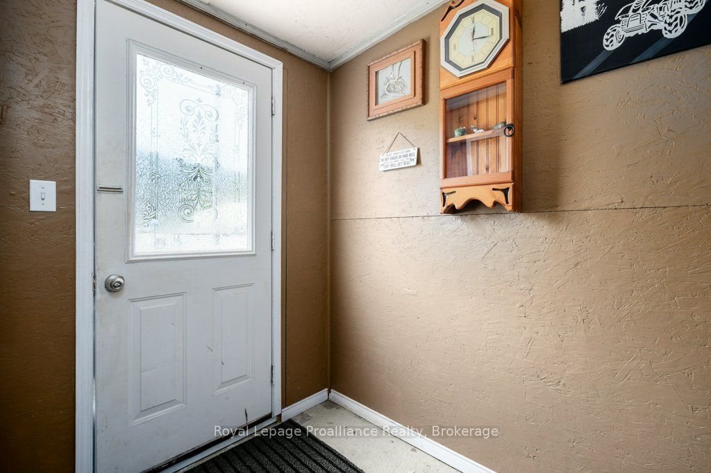 29 Pelham Street, Quinte West, ON K8V 5A8 photo 4