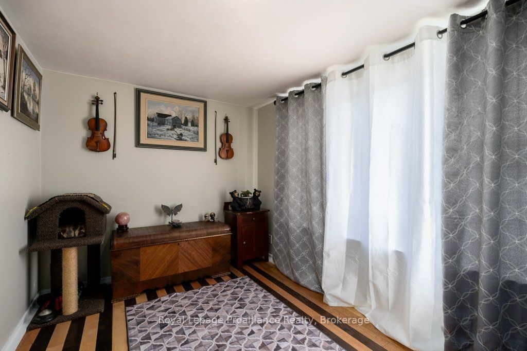 29 Pelham Street, Quinte West, ON K8V 5A8 photo 5