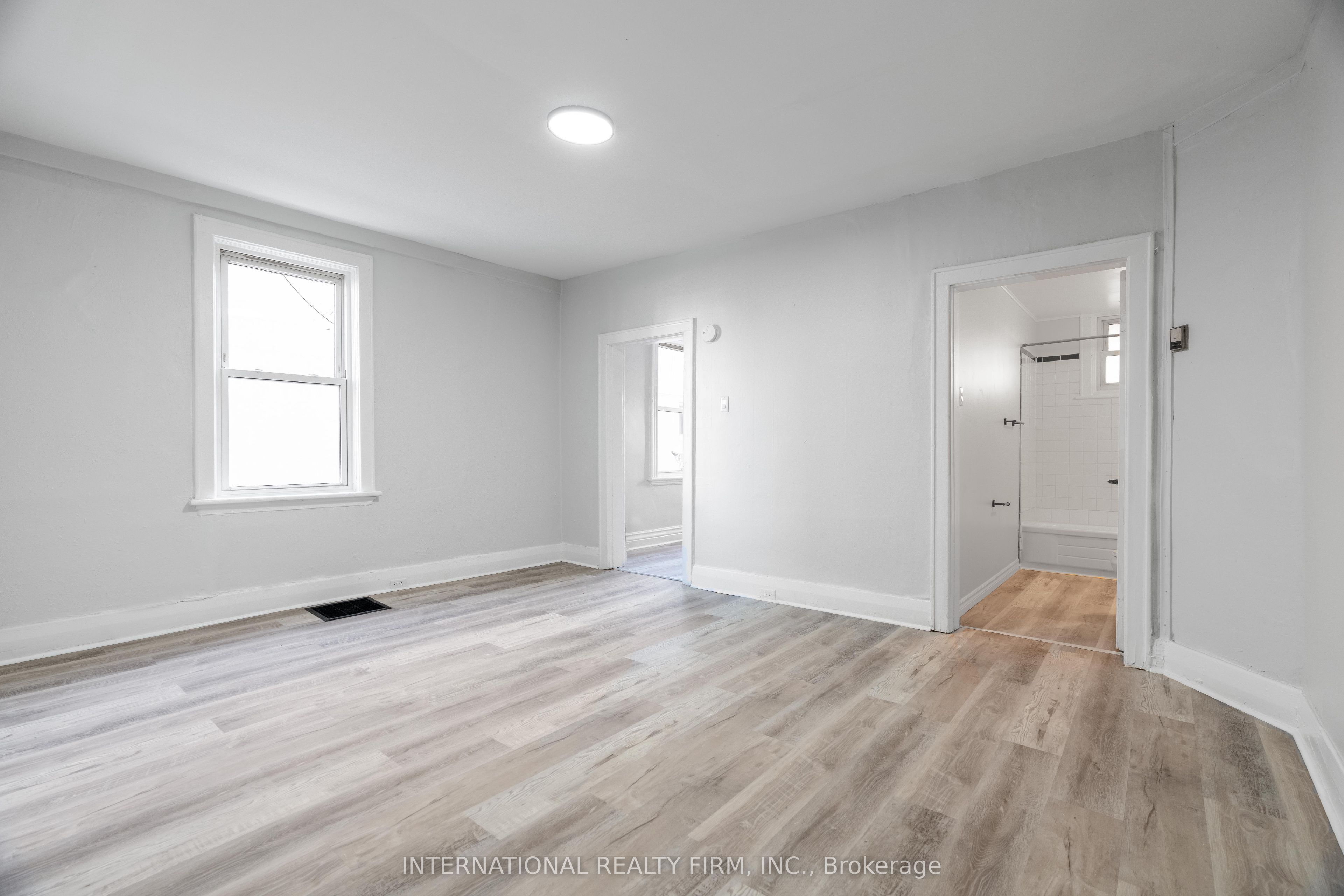 221 Hamilton Road E 4, London East, ON N5Z 1P9 photo 4