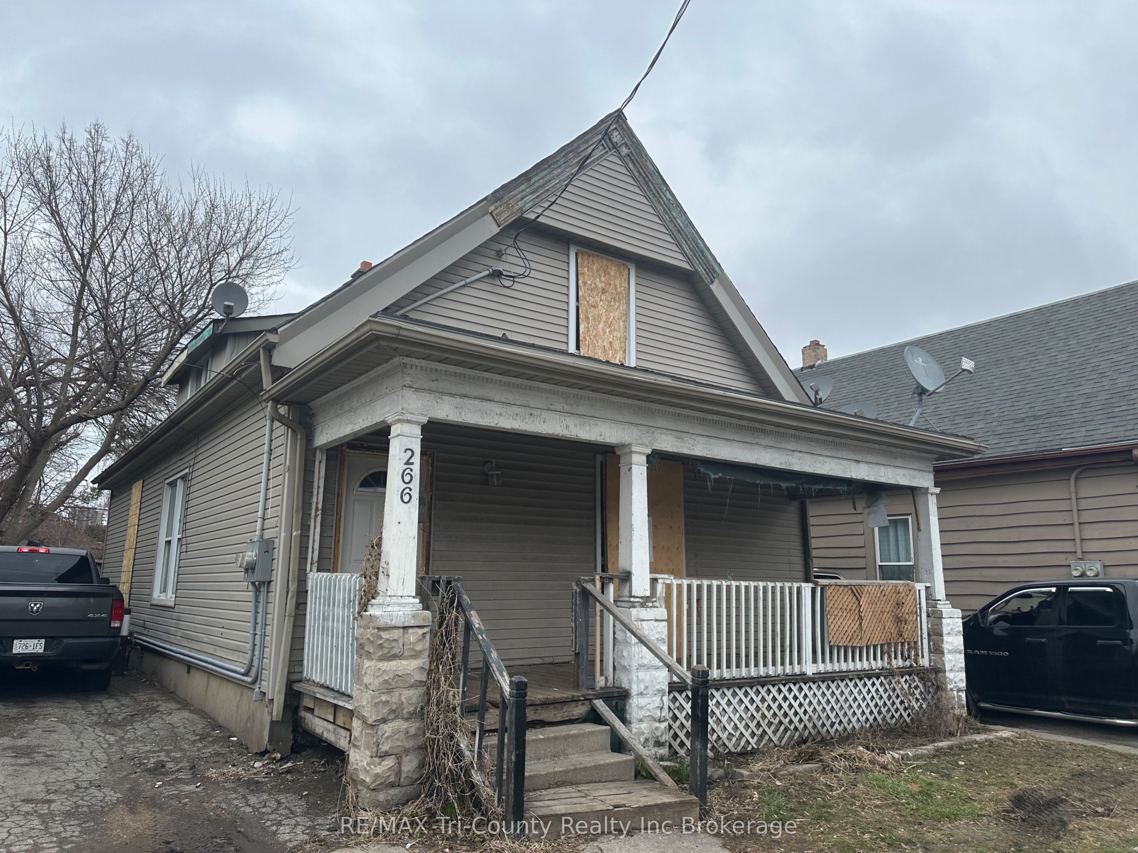266 Hamilton Road, London East, ON N5Z 1R3
