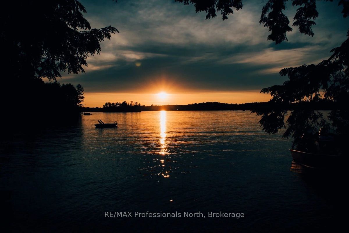 20 Macbeth Island, Bracebridge, ON P1L 1X3 photo 2