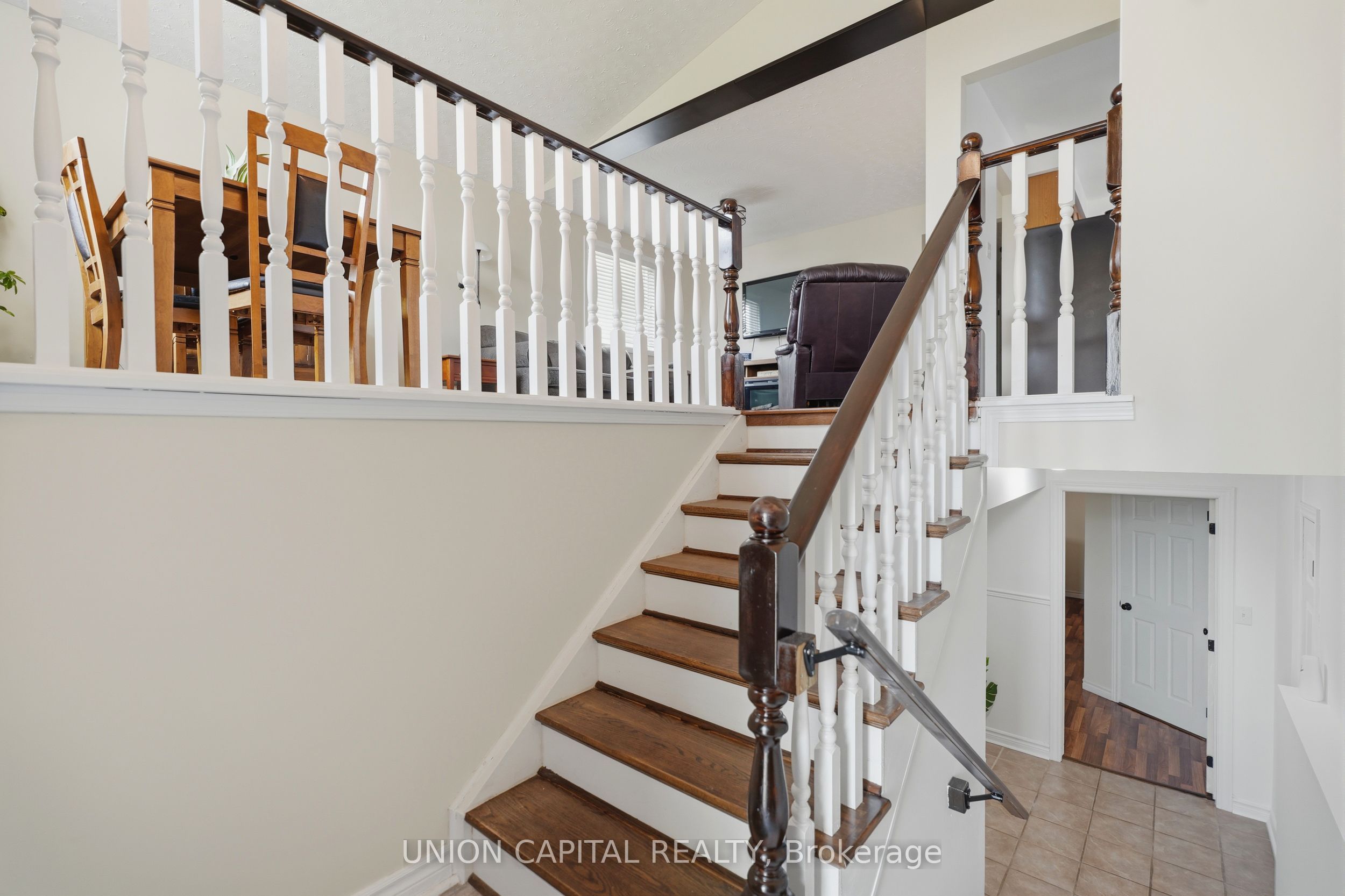 6699 Montrose Road, Niagara Falls, ON L2H 3E3 photo 2