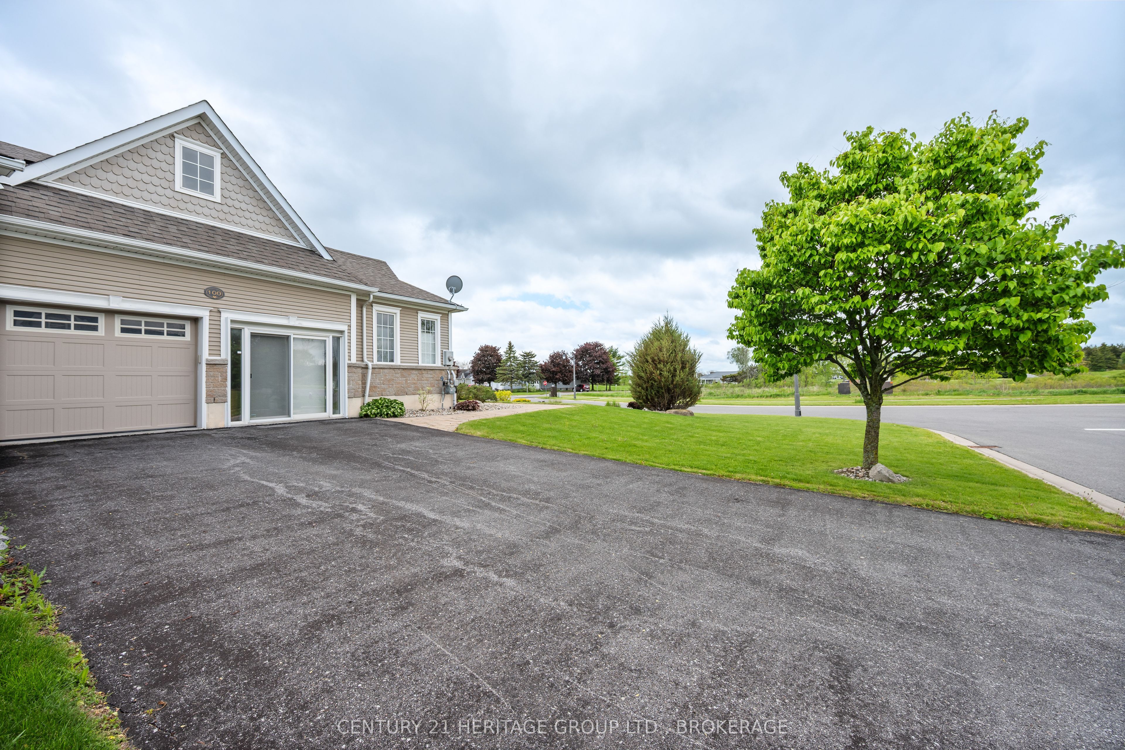 100 BRITANNIA Crescent, Loyalist, ON K0H 1G0 photo 3