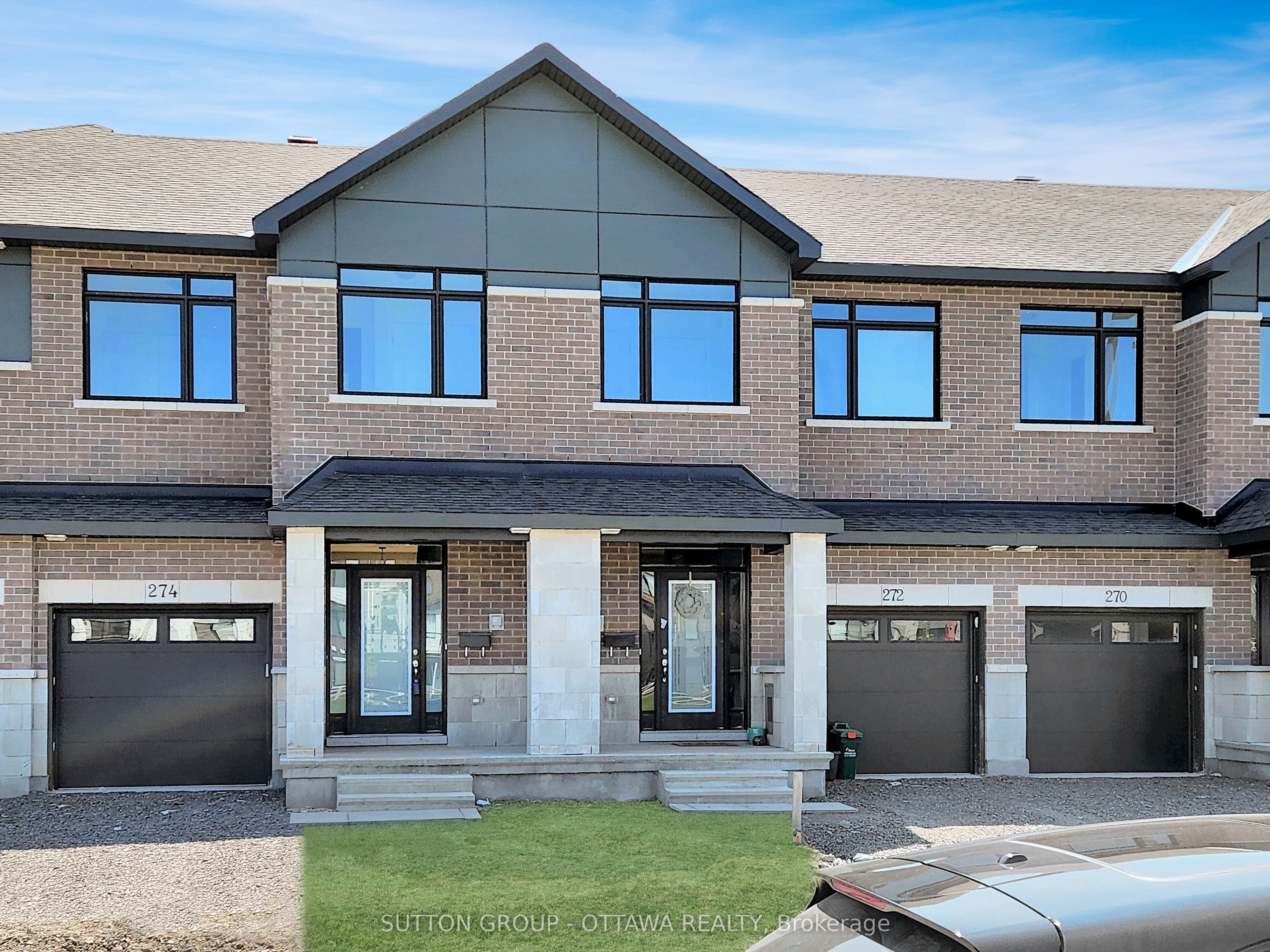 274 Darjeeling Avenue, Barrhaven, ON K2J 6Z1
