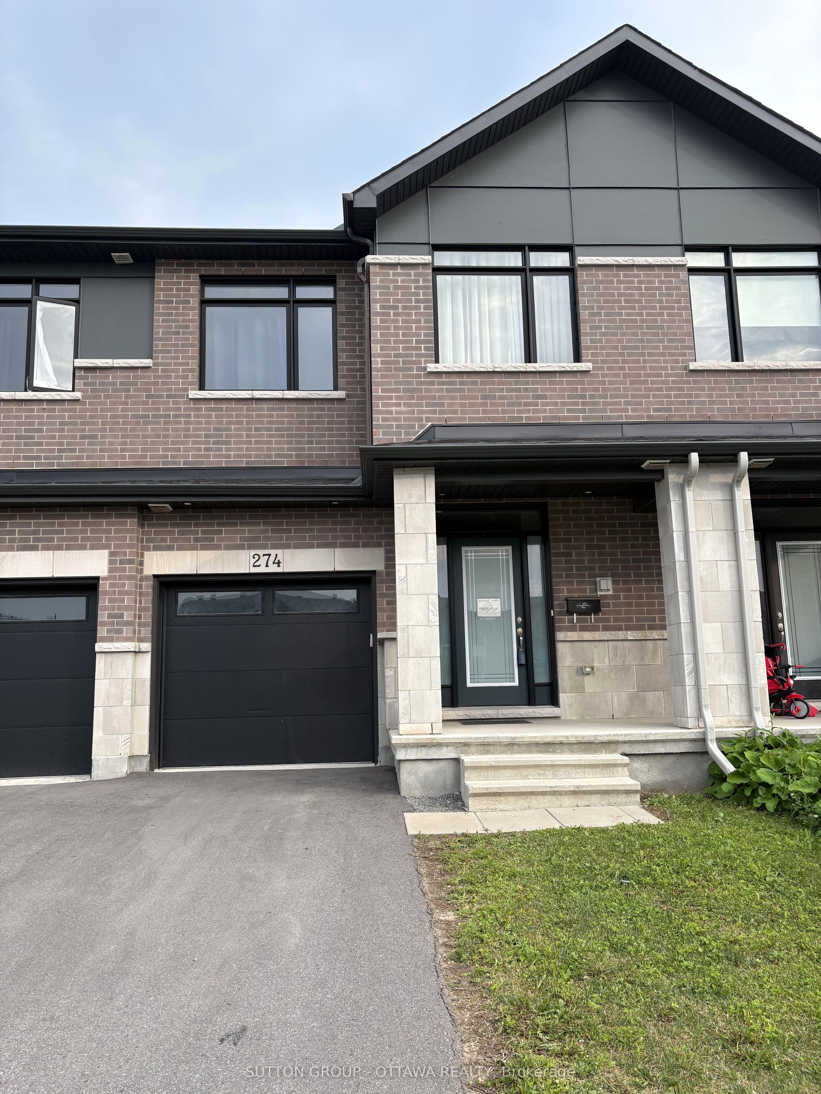 274 Darjeeling Avenue, Barrhaven, ON K2J 6Z1 photo 2