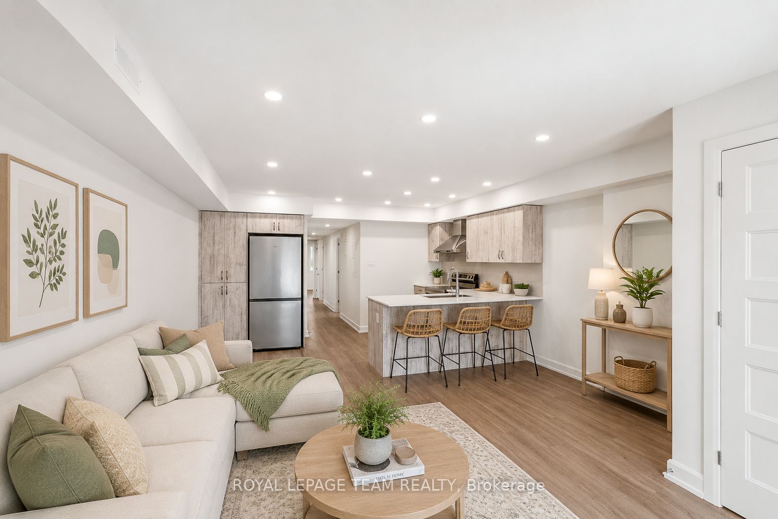 998 Hollington Street Main, Carlington - Central Park, ON K1Z 6K6 photo 4