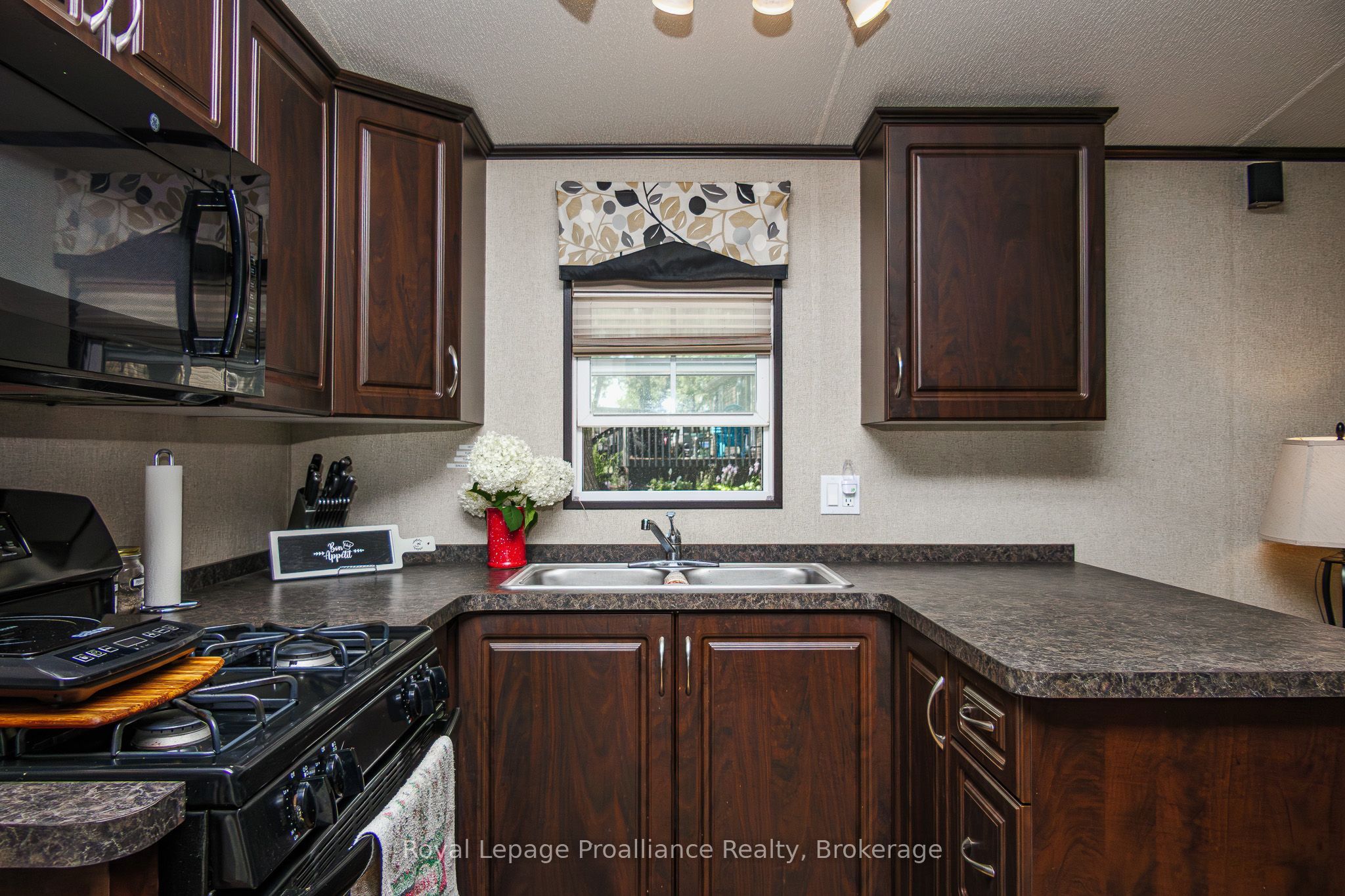 486 Cty Rd 18 - 5 Cove Bay Lane, Prince Edward County, ON K0K 1P0 photo 2