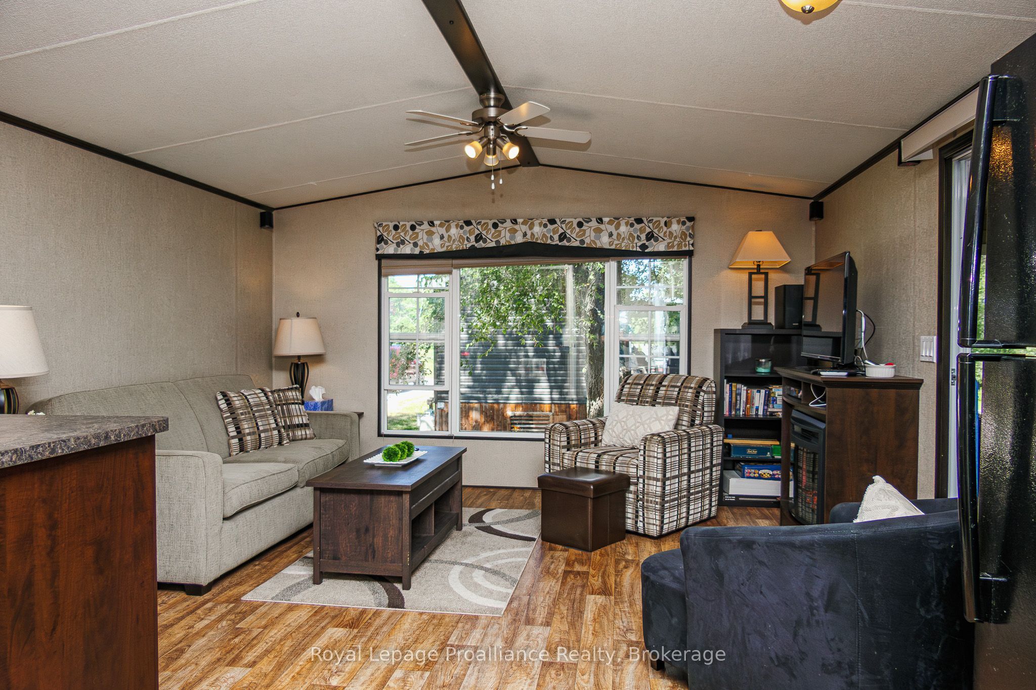 486 Cty Rd 18 - 5 Cove Bay Lane, Prince Edward County, ON K0K 1P0 photo 5