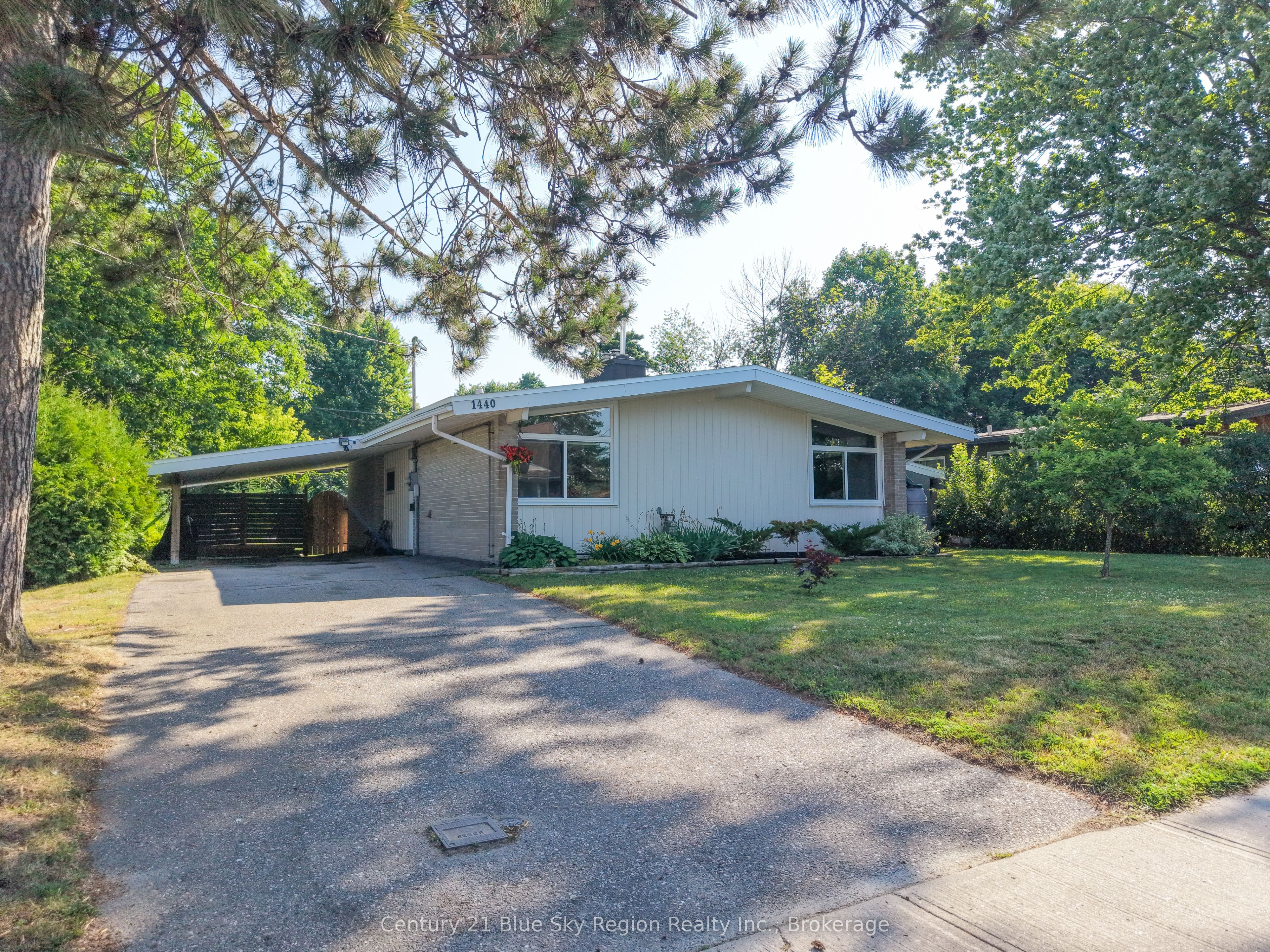 1440 Jane Street, North Bay, ON P1B 3J6