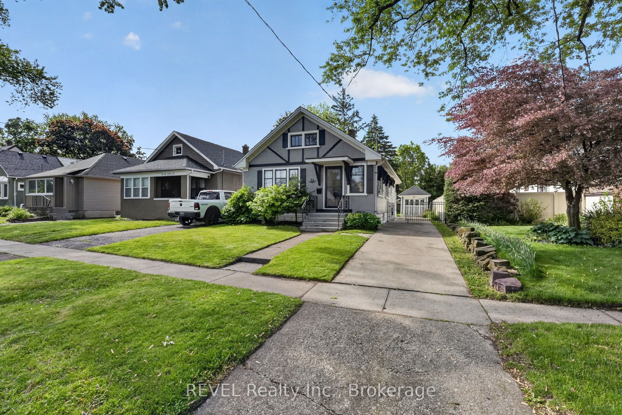 74 St. Patrick Street, St. Catharines, ON L2R 1K3 photo 2