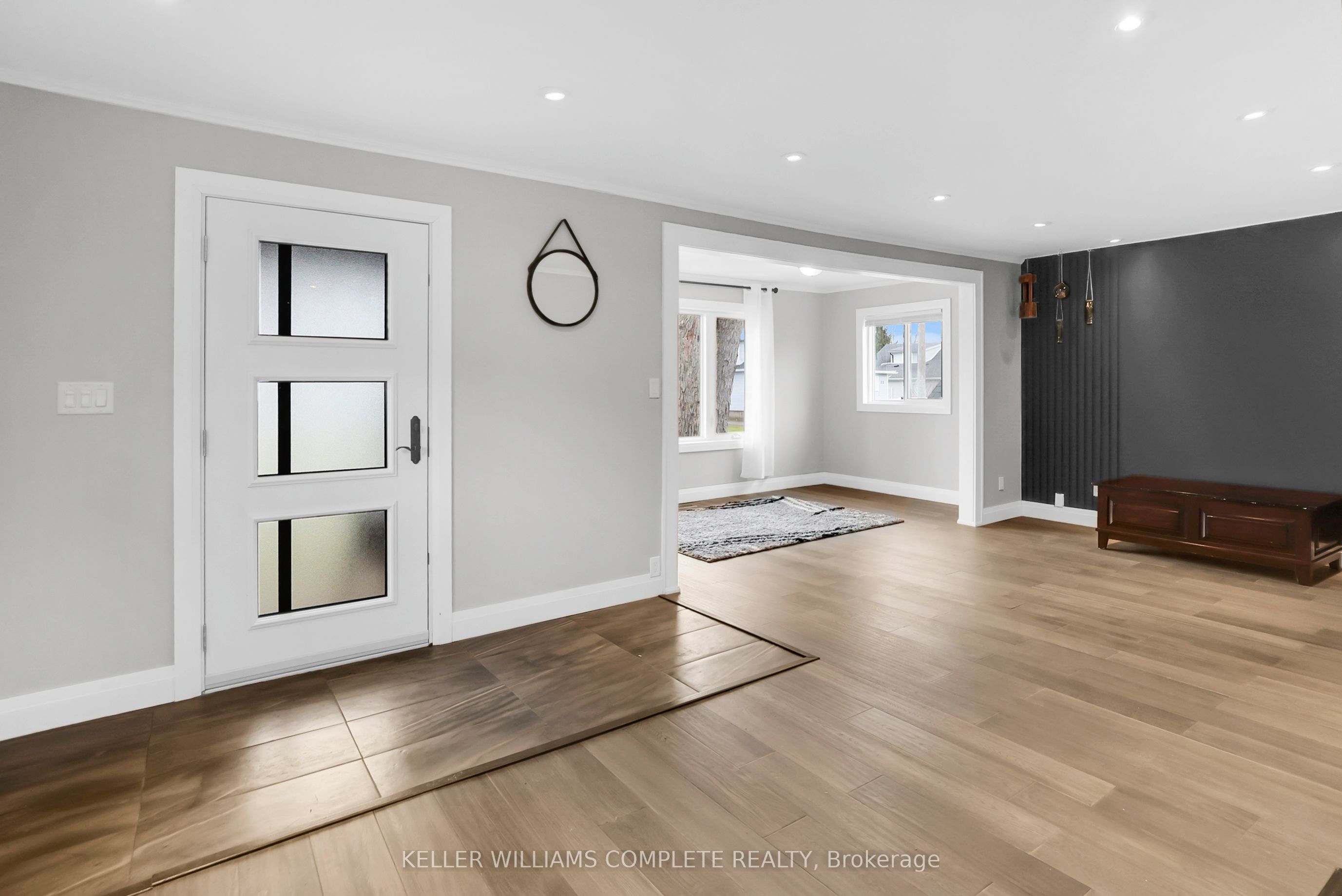 81 Edward Avenue, Fort Erie, ON L2A 5K4 photo 3