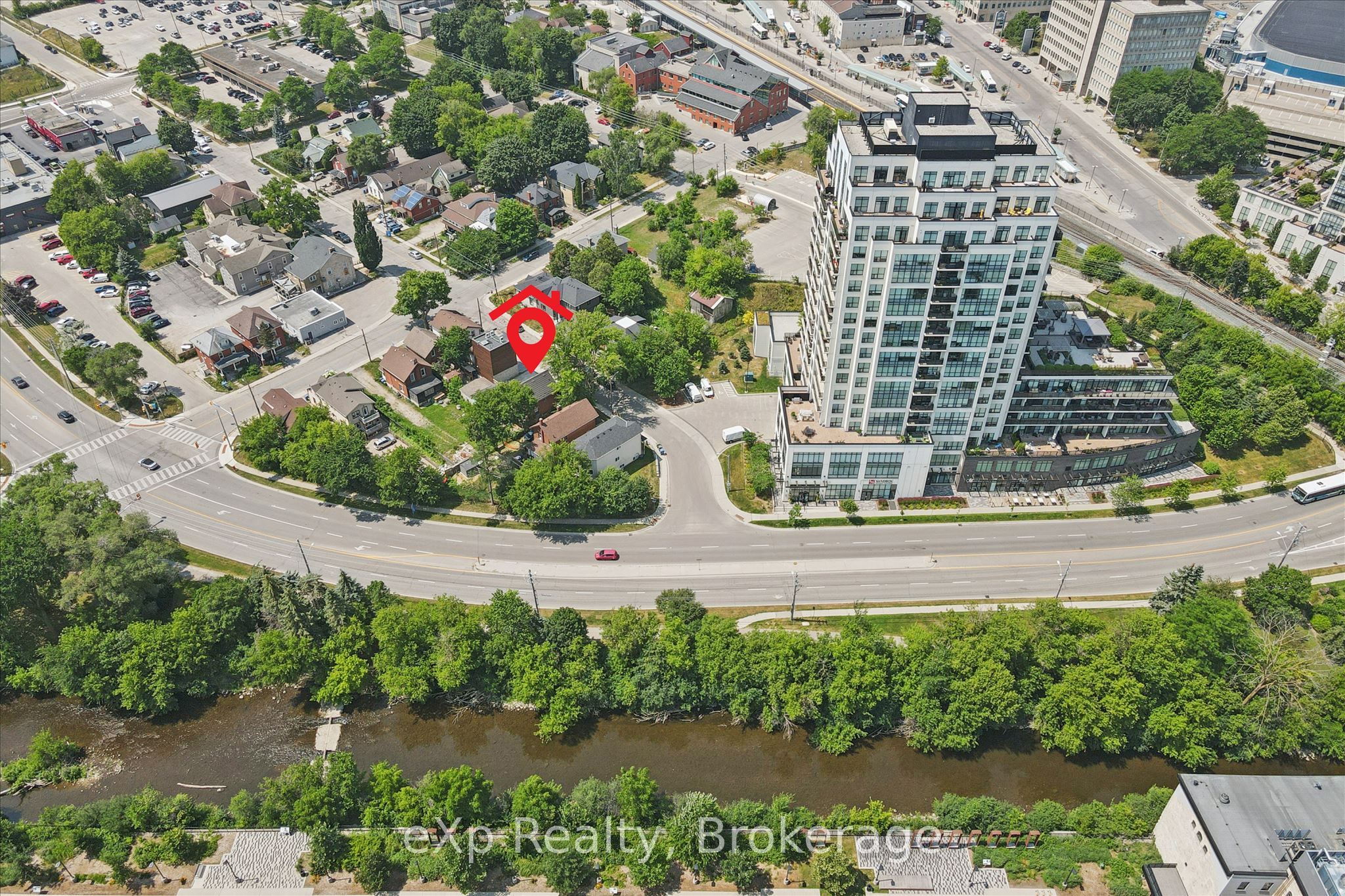 131 Surrey Street E, Guelph, ON N1H 3R1 photo 3