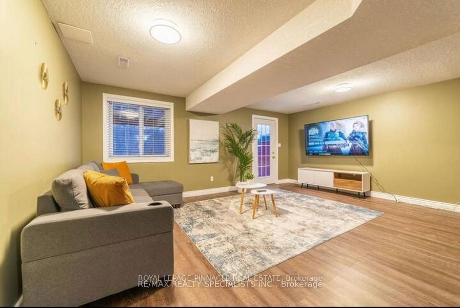 60 Everglade Crescent, Kitchener, ON N2E 3Y6 photo 3