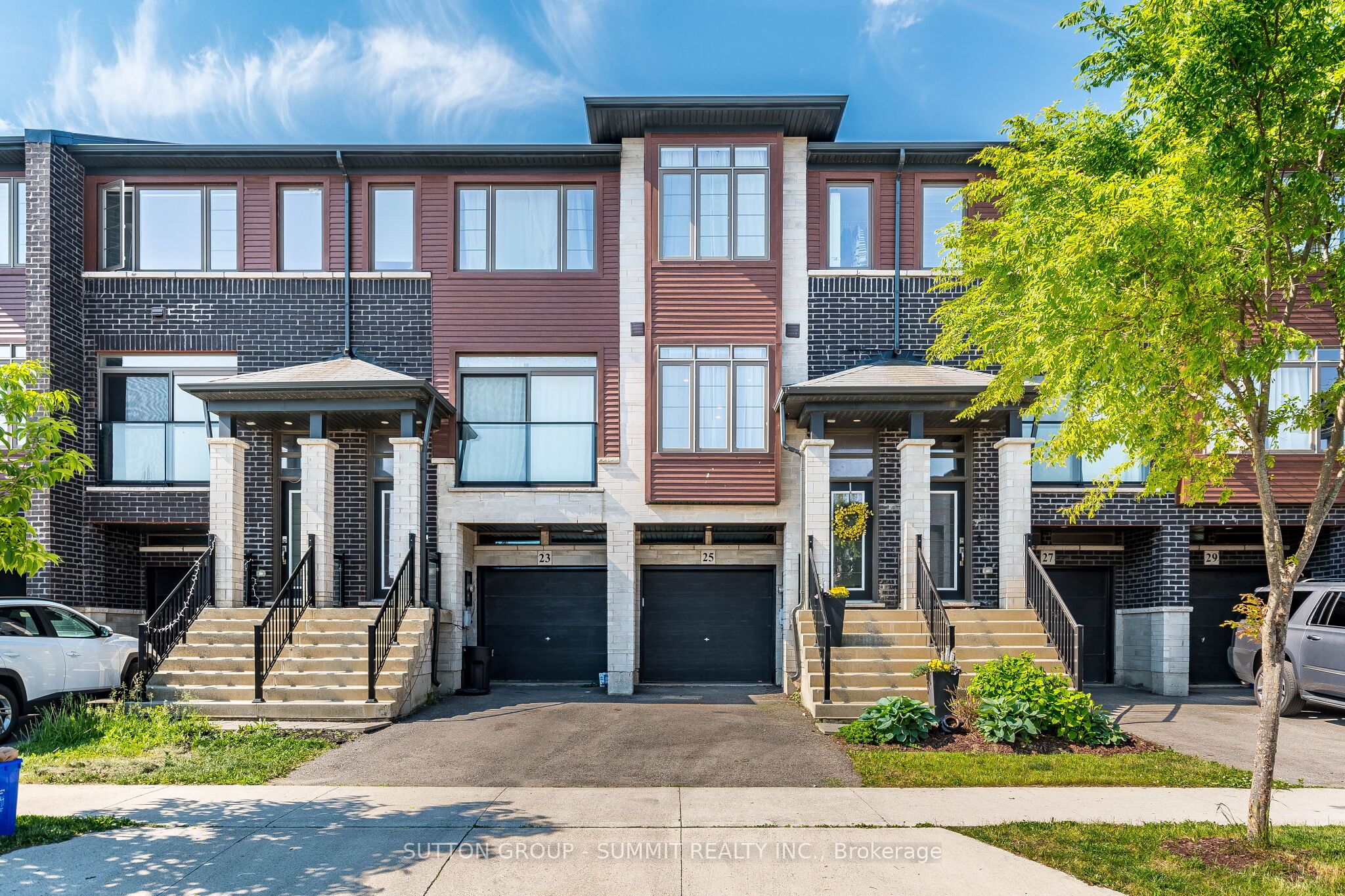 25 SOHO Street, Hamilton, ON L8J 0L4 photo 2
