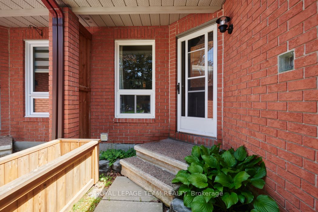1443 Caravel Crescent, Orleans - Cumberland and Area, ON K1E 3P5 photo 2