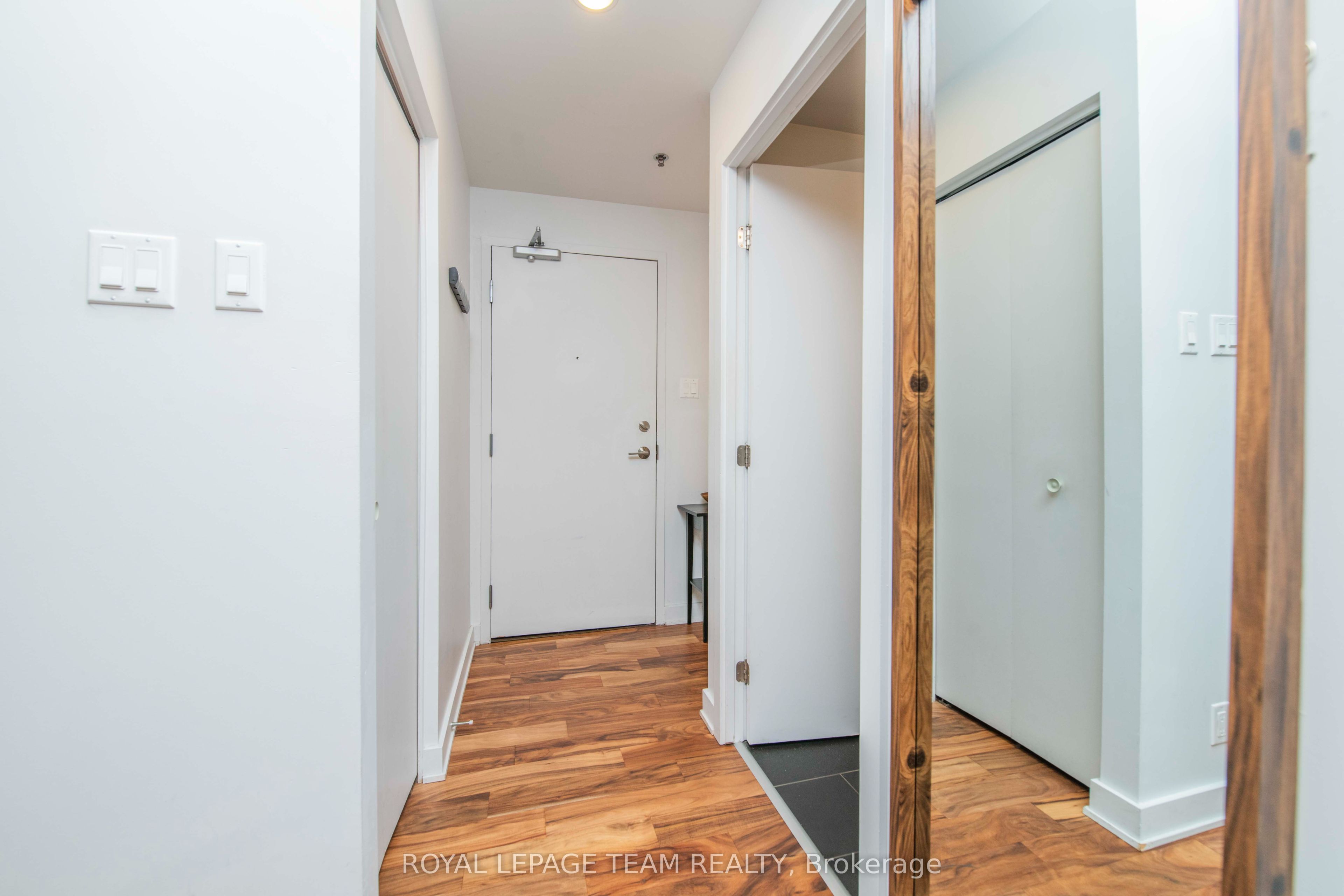 360 Mcleod Street 306, Ottawa Centre, ON K2P 1A9 photo 3