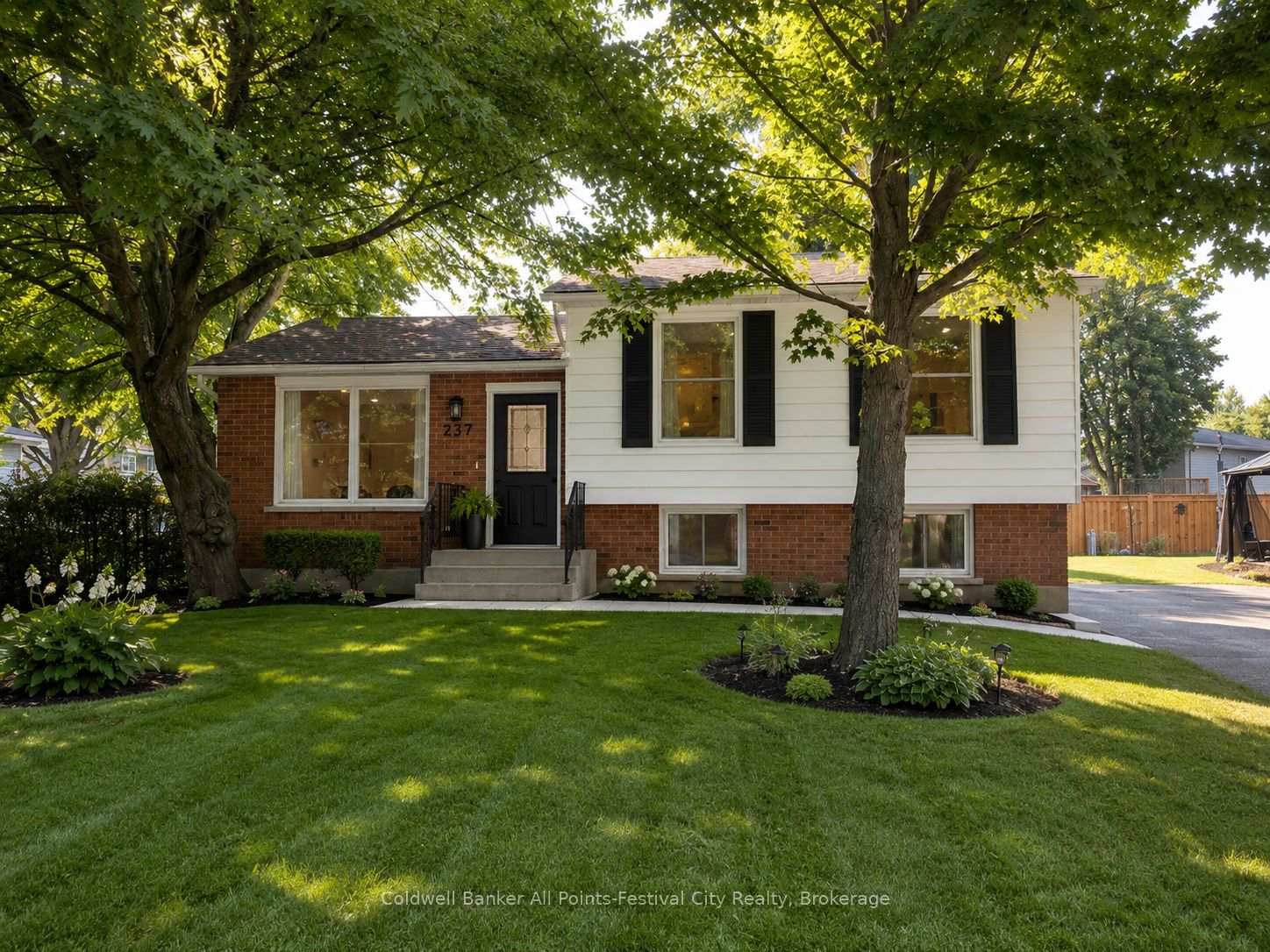 237 Wellington Street, West Perth, ON N0K 1N0
