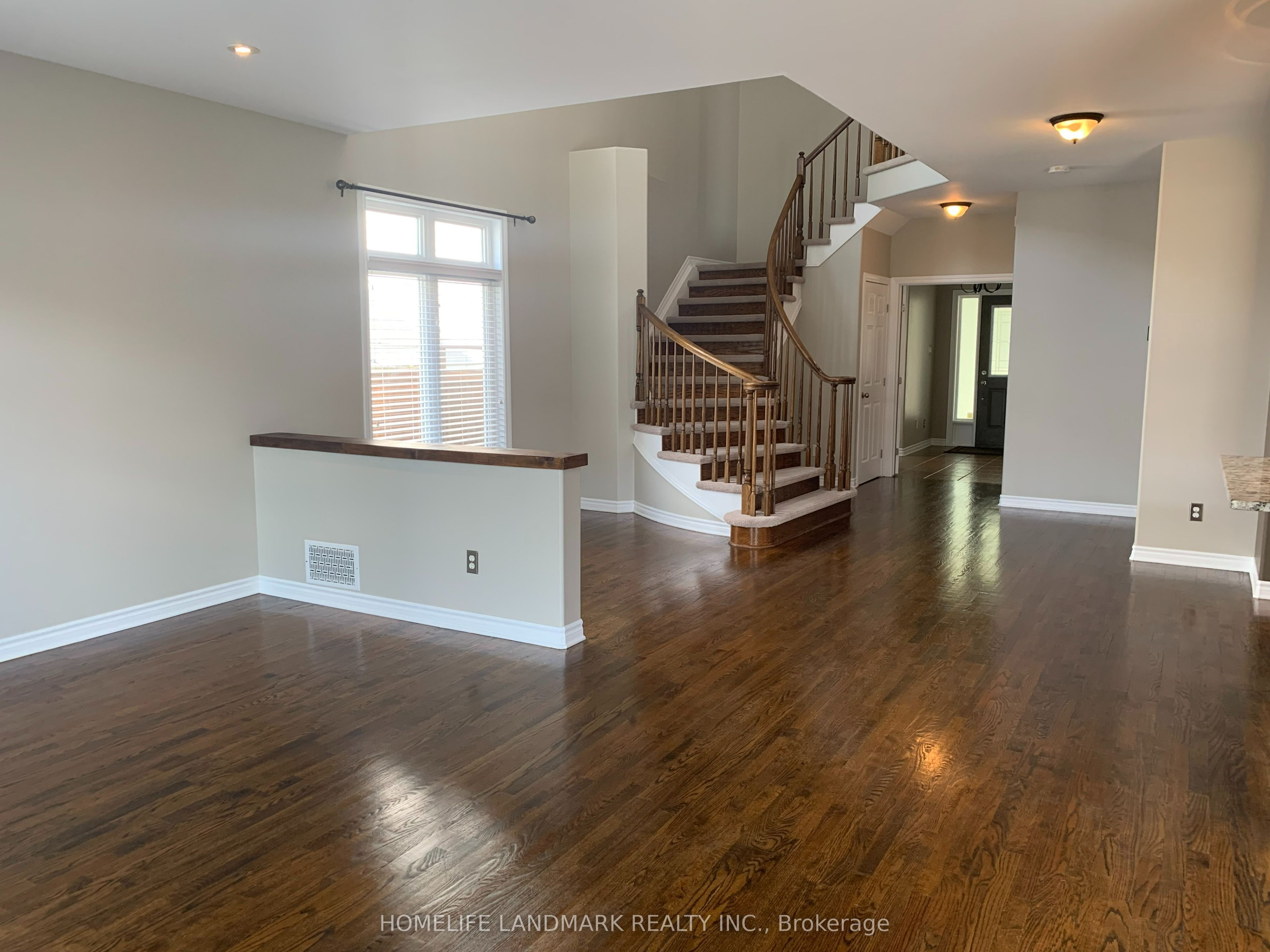 64 Black Bear Way, Stittsville - Munster - Richmond, ON K2S 2G7 photo 3