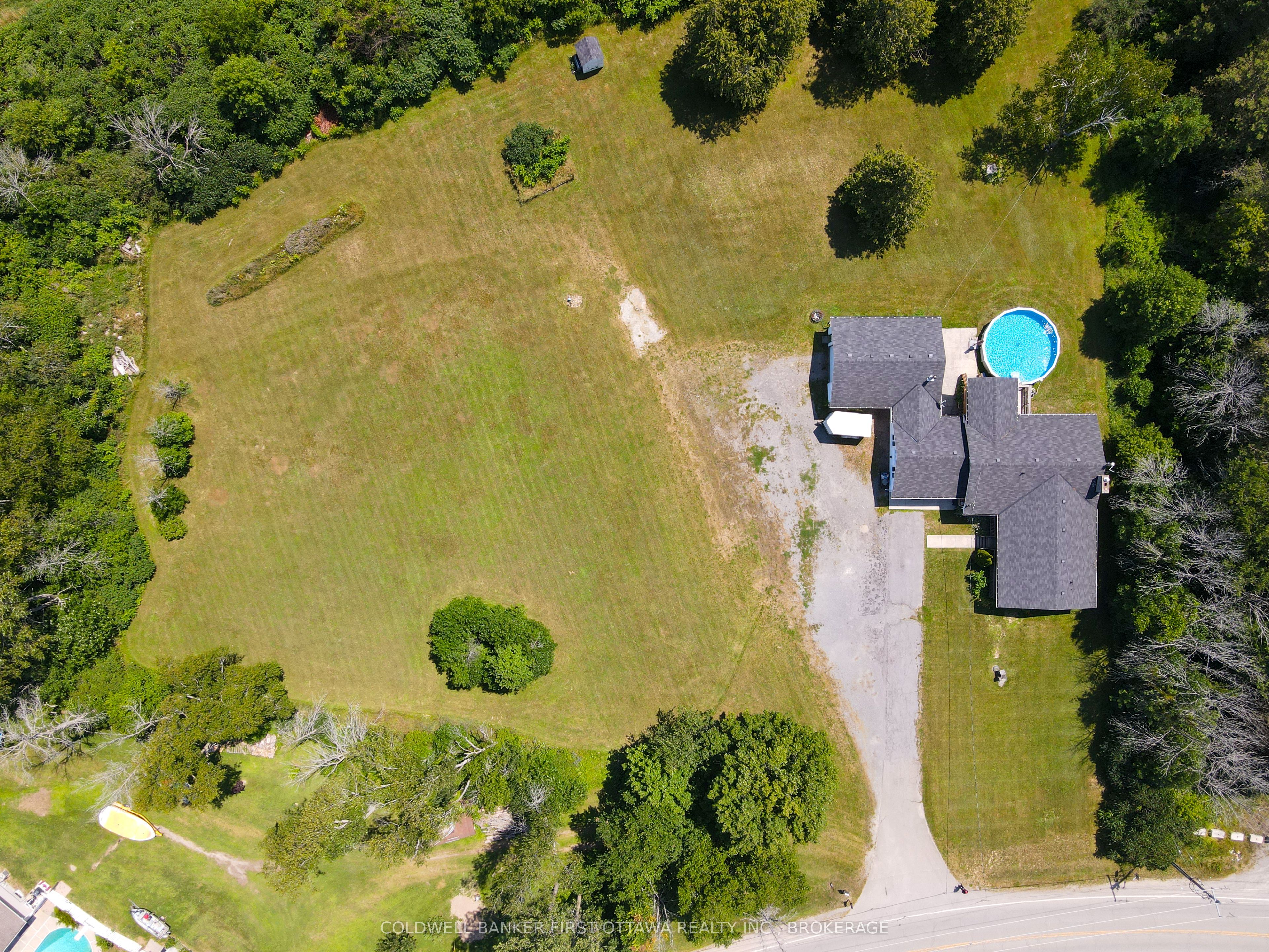 31 Station Road, Front of Leeds & Seeleys Bay, ON K7G 2V3 photo 3