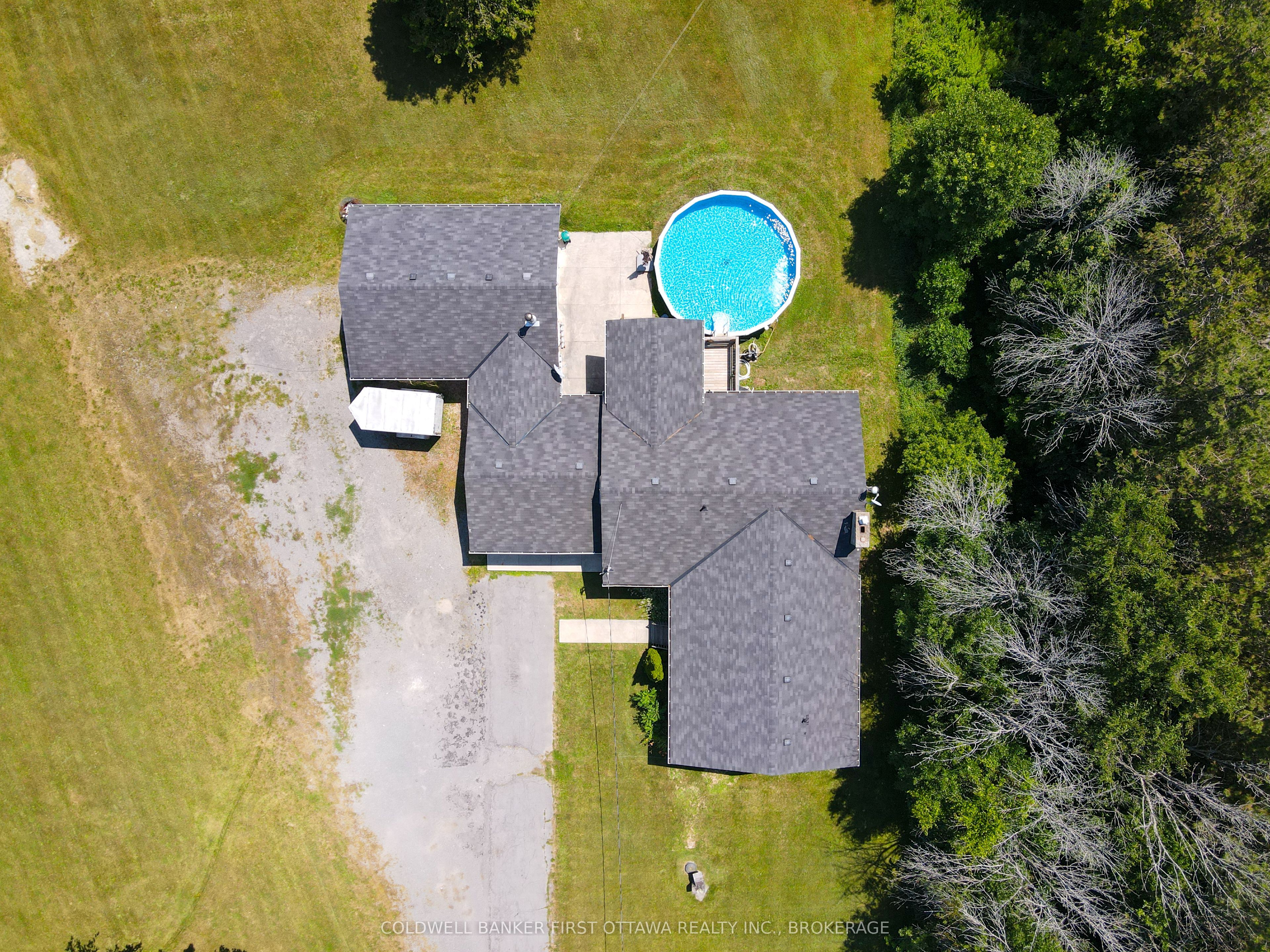 31 Station Road, Front of Leeds & Seeleys Bay, ON K7G 2V3 photo 4