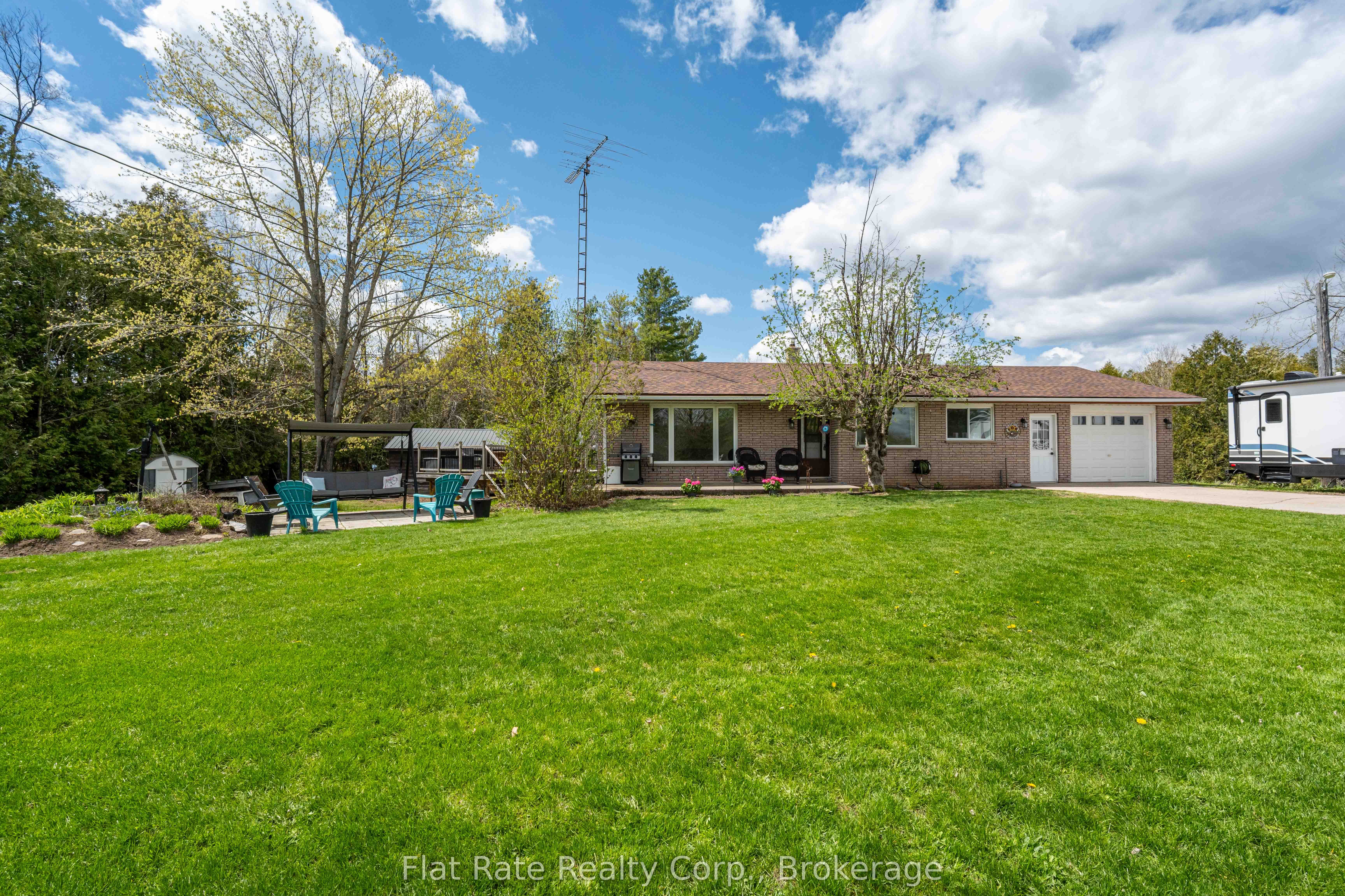 2086 McCrackens Landing Road, Douro-Dummer, ON K0L 2H0 photo 2