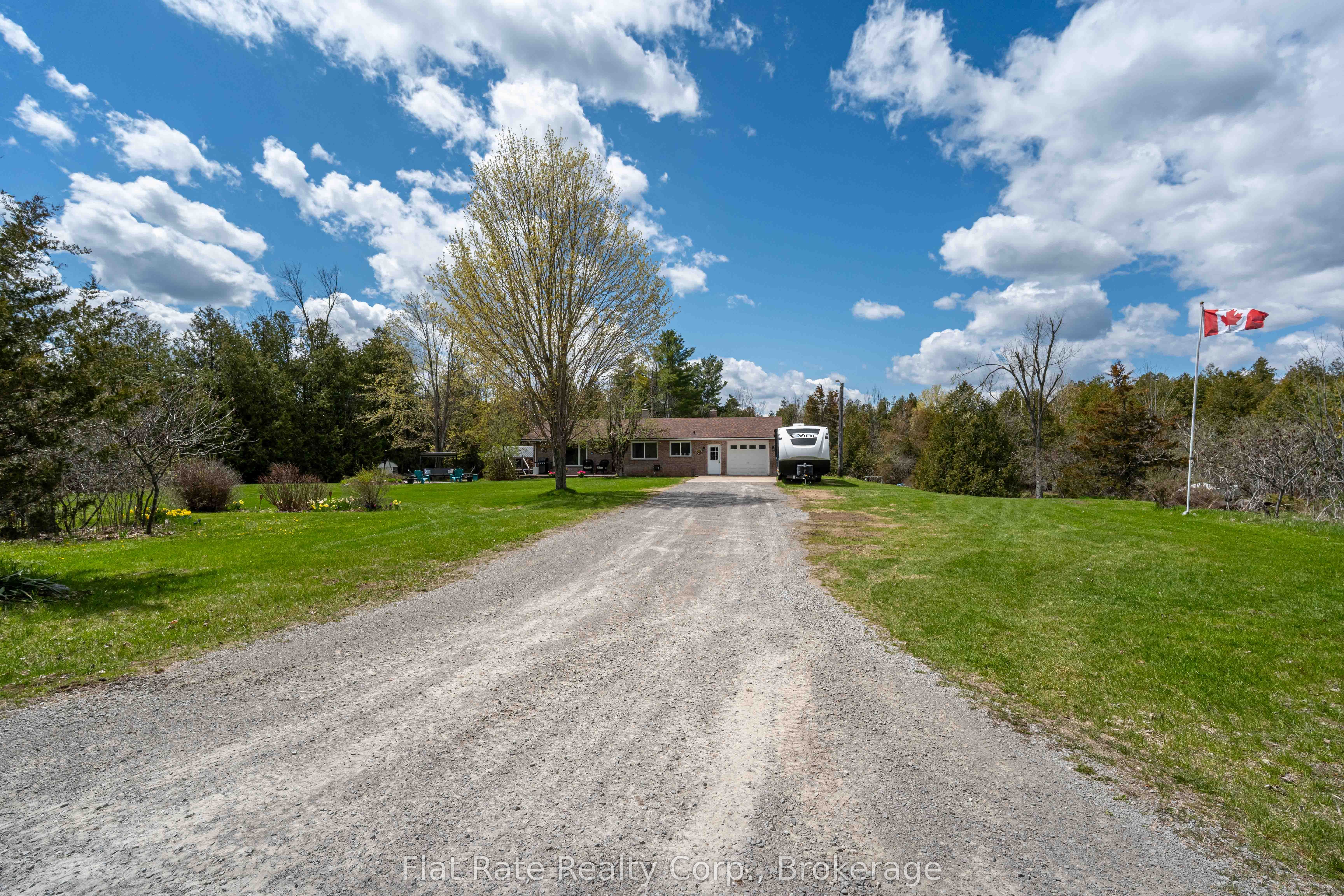 2086 McCrackens Landing Road, Douro-Dummer, ON K0L 2H0 photo 5