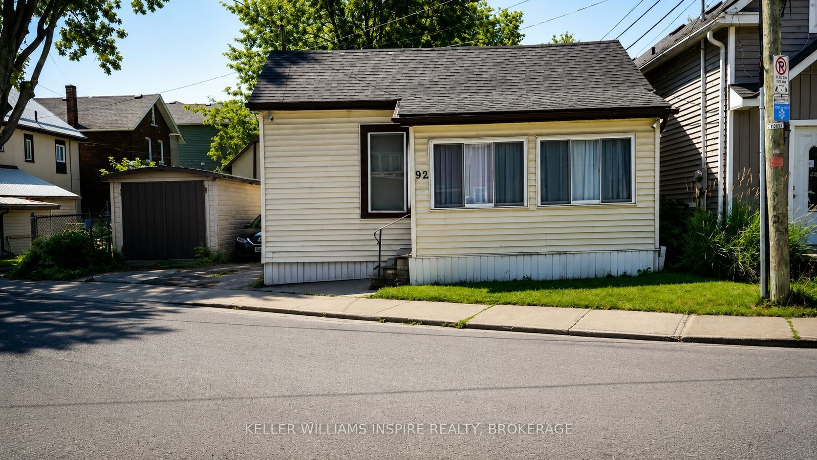 92 ELM Street, Kingston, ON K7K 1N2
