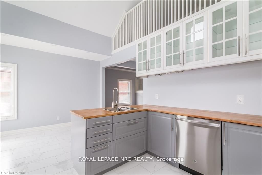 6 Clark Street Upper, St. Catharines, ON L2R 5G2 photo 4