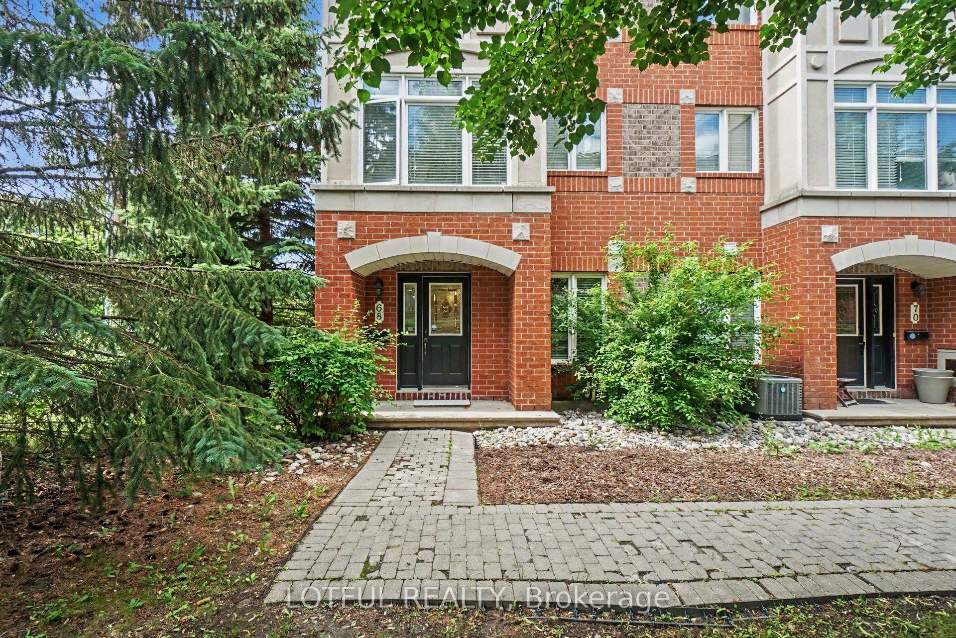 68 Metropole Private, Westboro - Hampton Park, ON K1Z 1G1