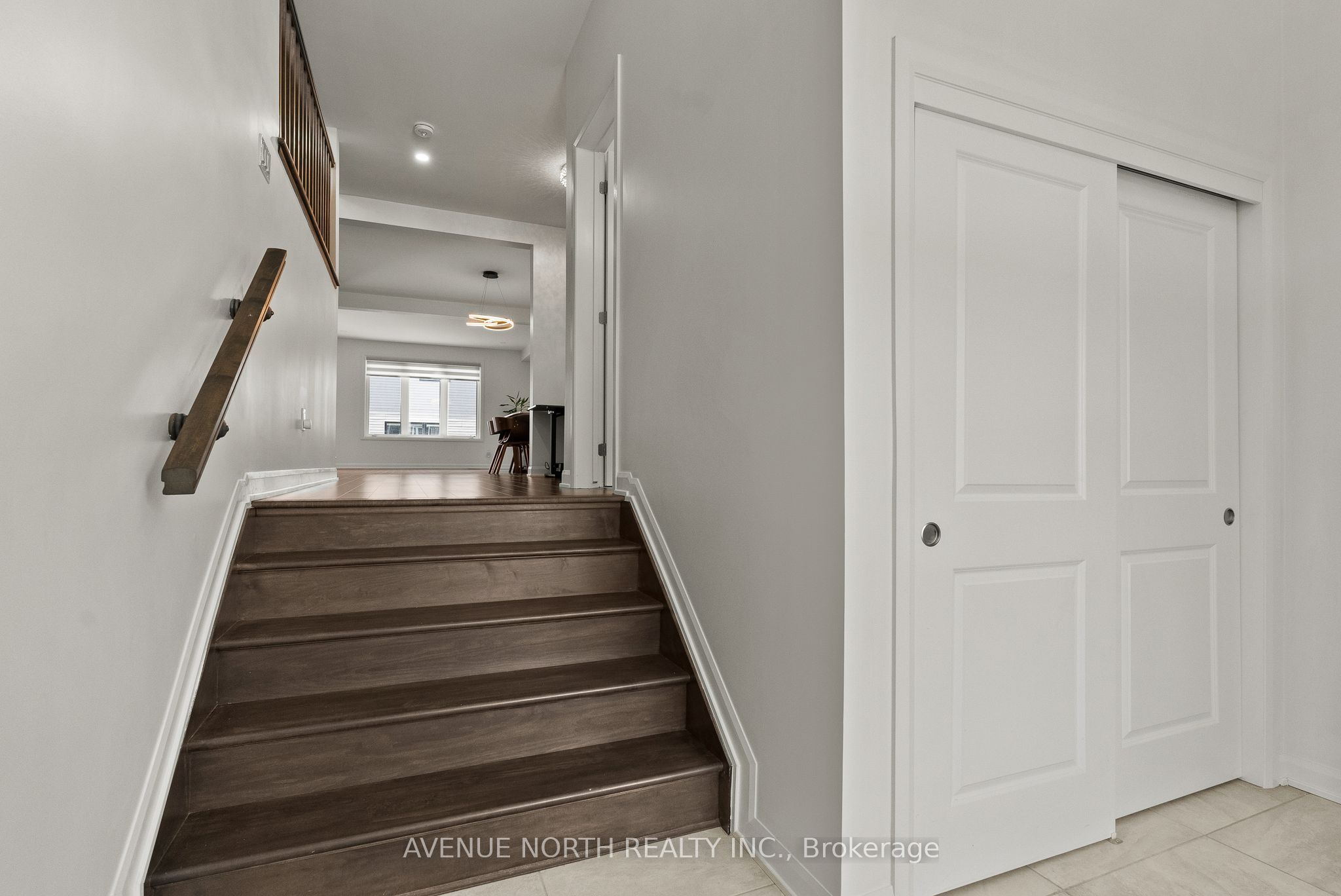 17 Fossa Terrace, Barrhaven, ON K2J 6W4 photo 4
