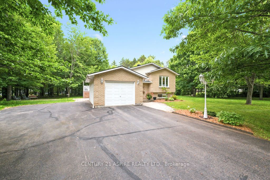 23 Cardinal Crescent, Petawawa, ON K8H 3P1 photo 3