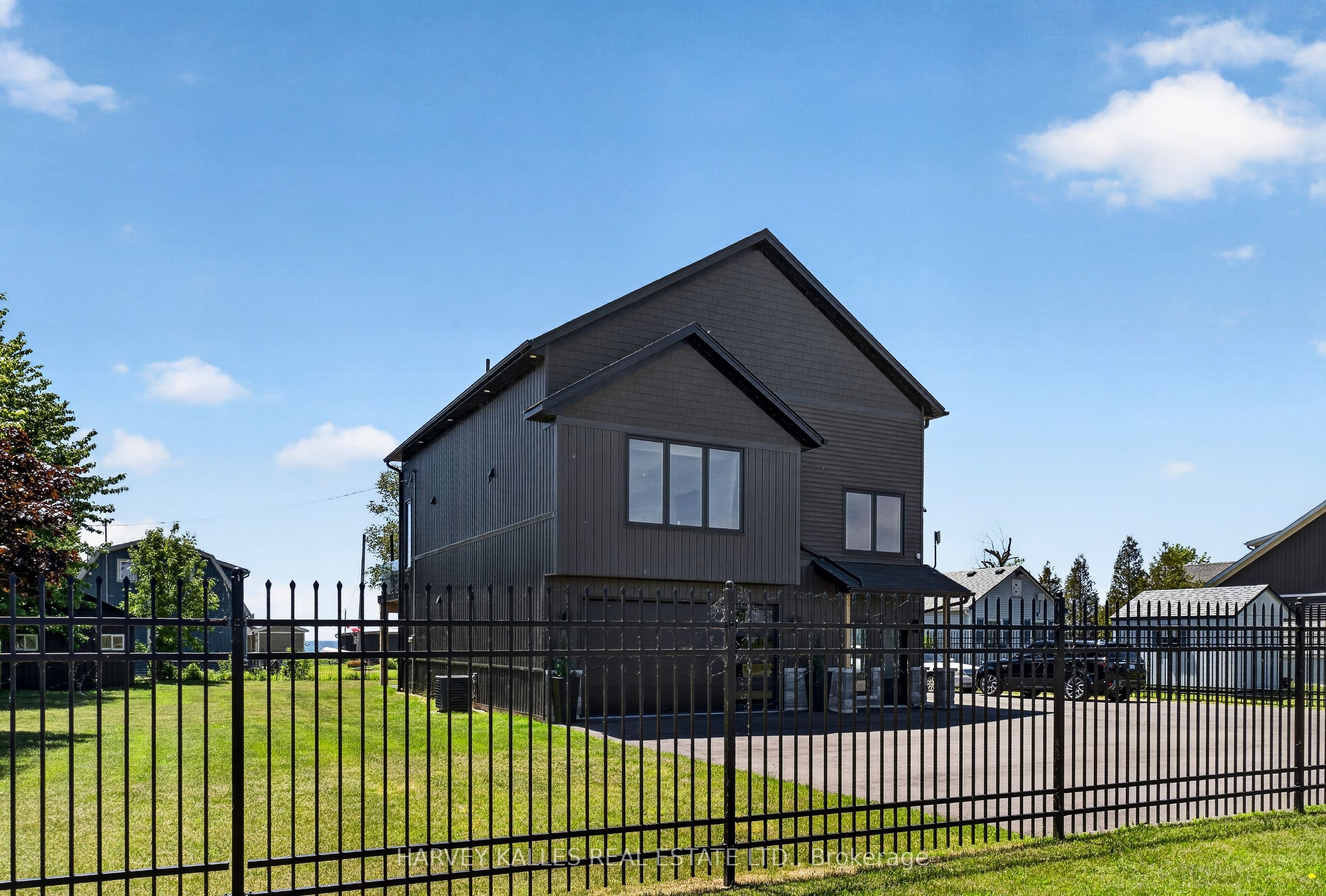 3184 Lakeshore Road, Haldimand, ON N1A 2W8