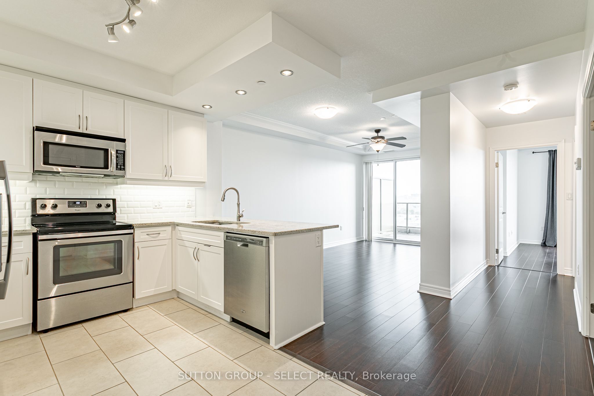 330 RIDOUT Street N 704, London East, ON N6A 0A7 photo 4