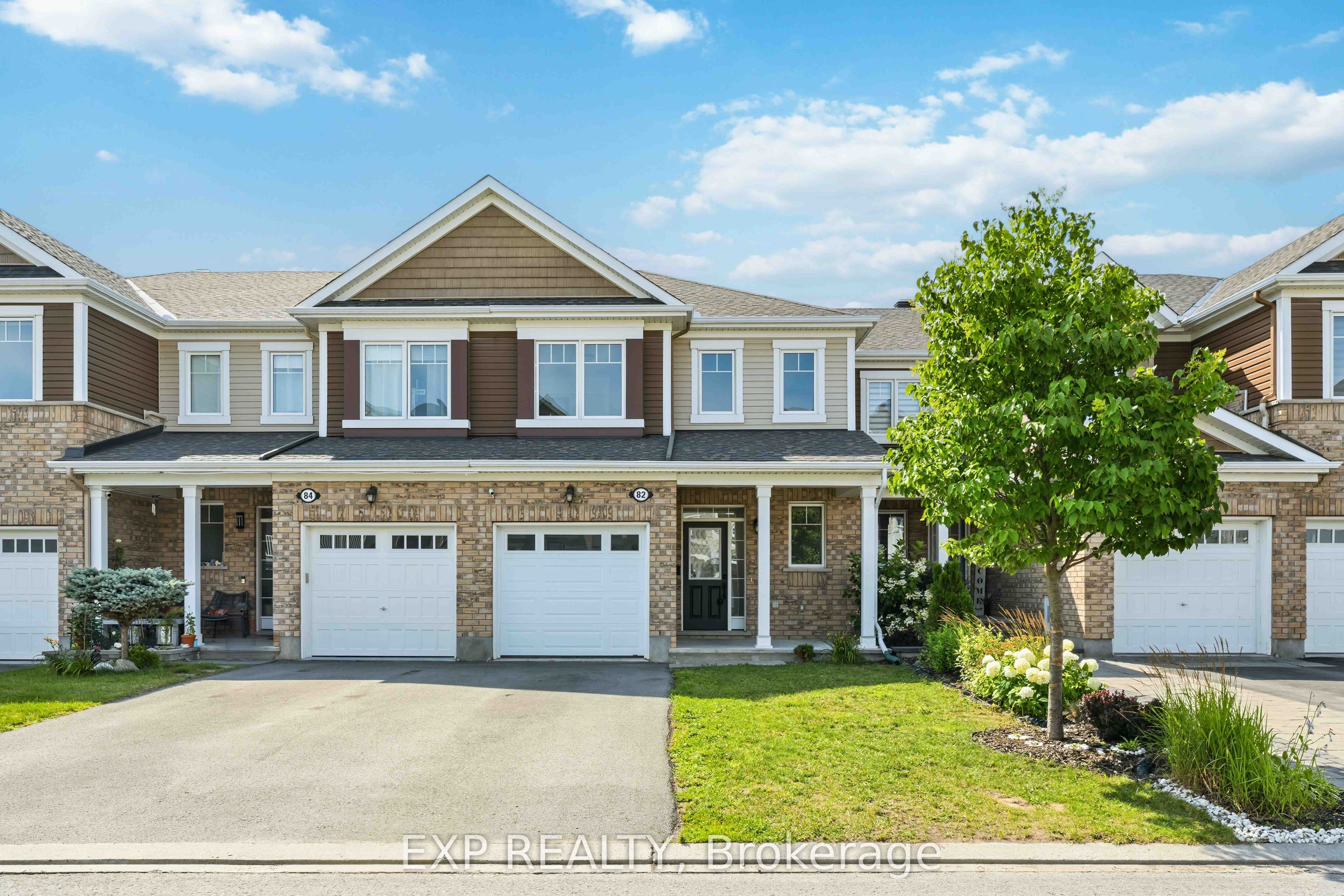 82 Buffalograss Crescent, Barrhaven, ON K2J 6H5 photo 2