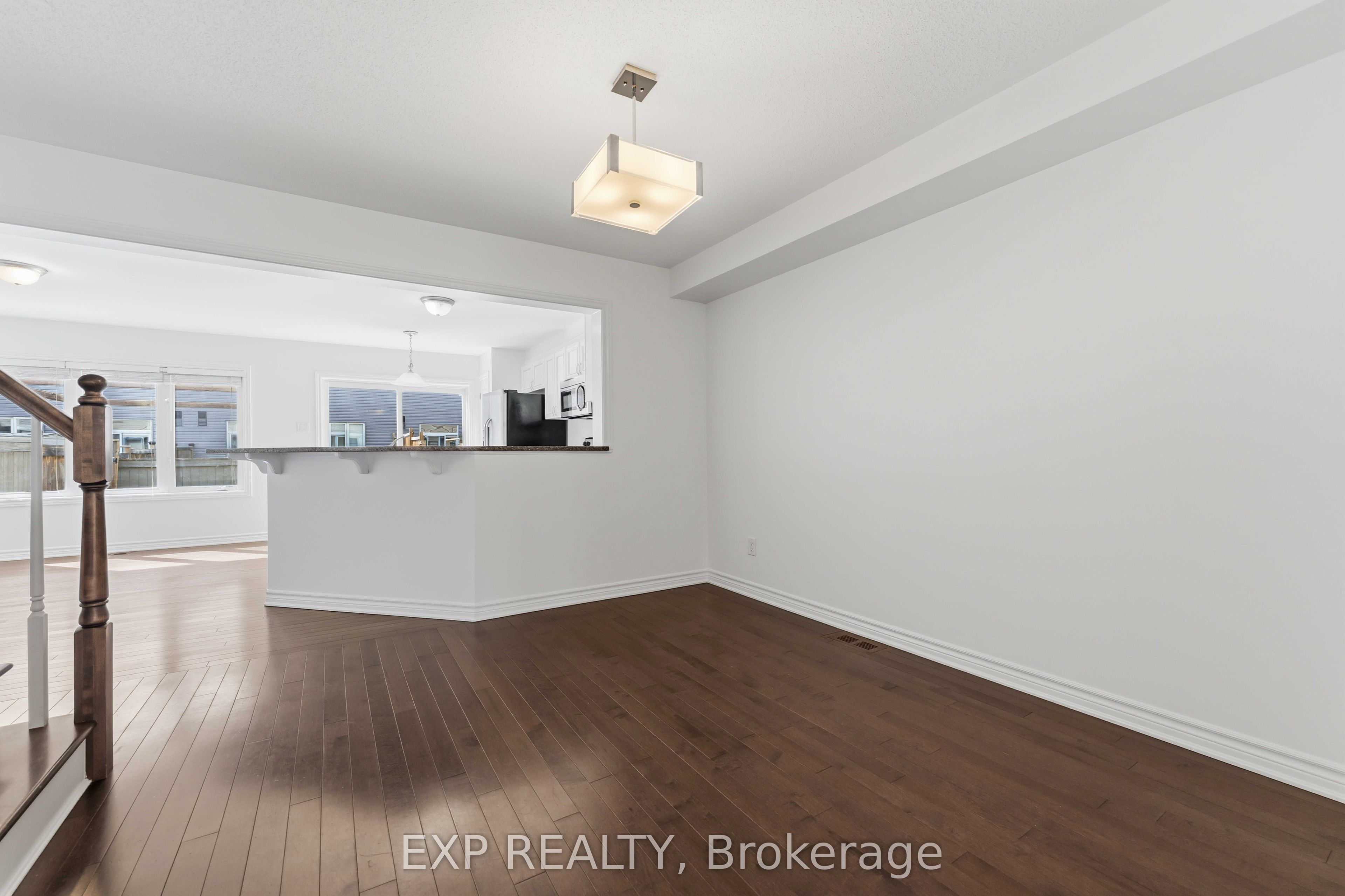 82 Buffalograss Crescent, Barrhaven, ON K2J 6H5 photo 4