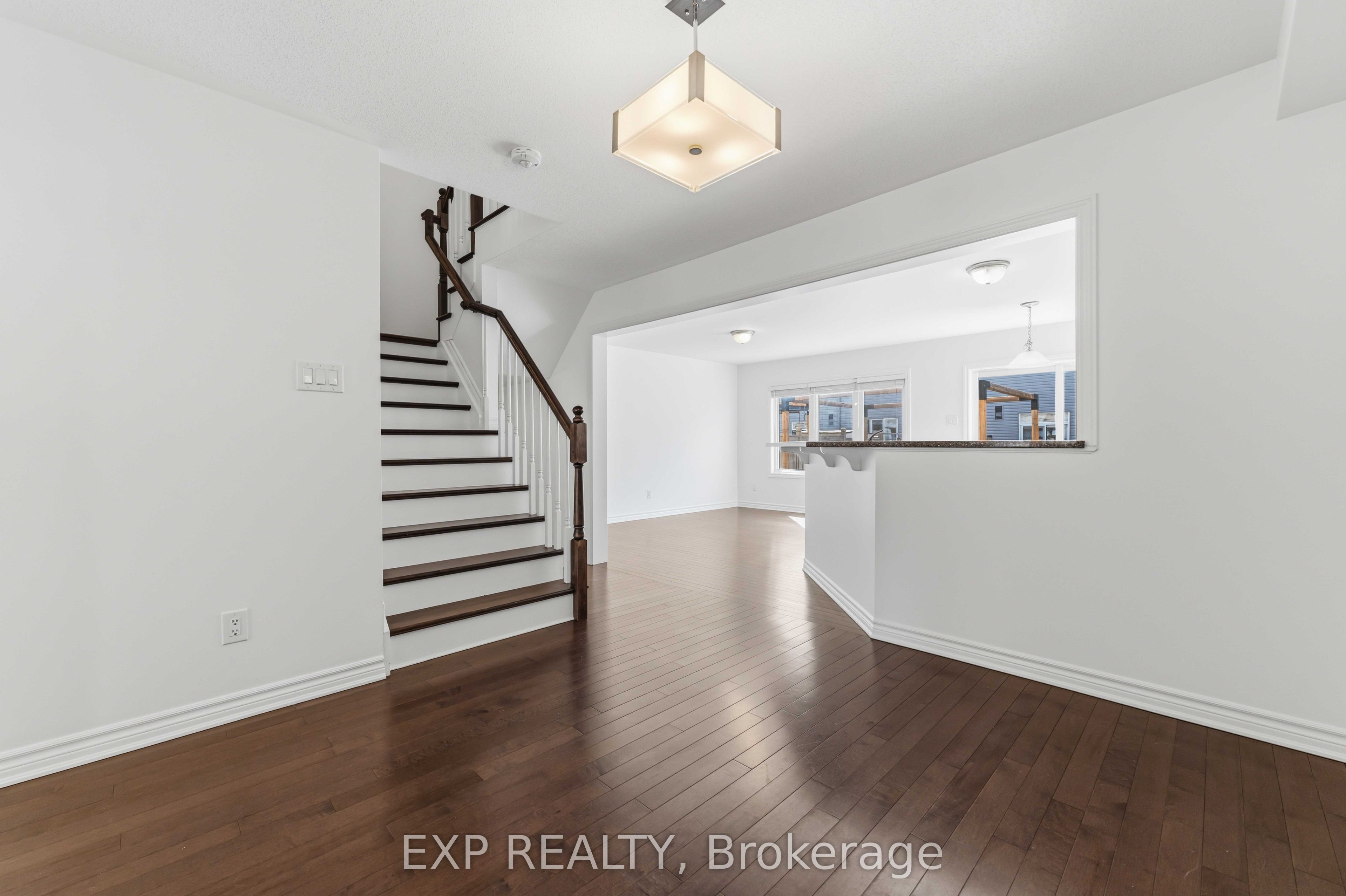 82 Buffalograss Crescent, Barrhaven, ON K2J 6H5 photo 5